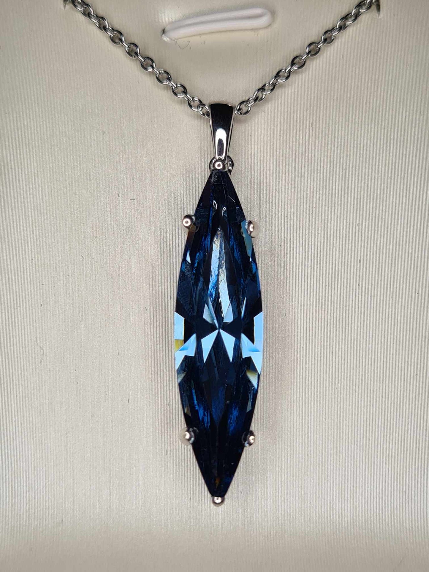 12.200ct. Blue Swarovski Crystal Pendant 925 sterling silver