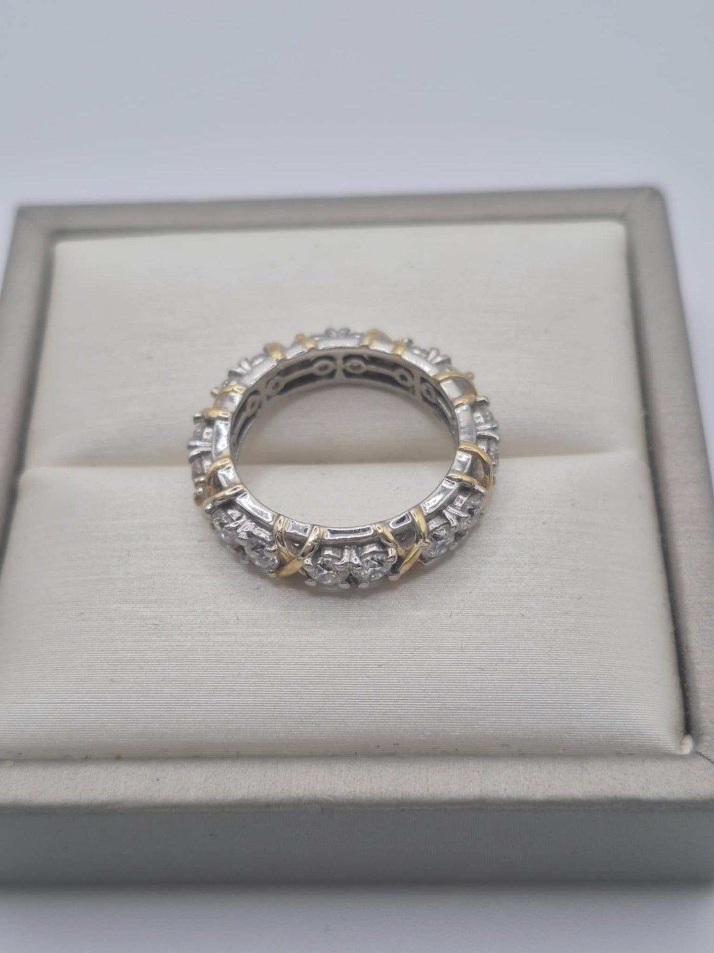 Cubic Zirconia XO Eternity Ring in 925 Sterling Silver SIZE M