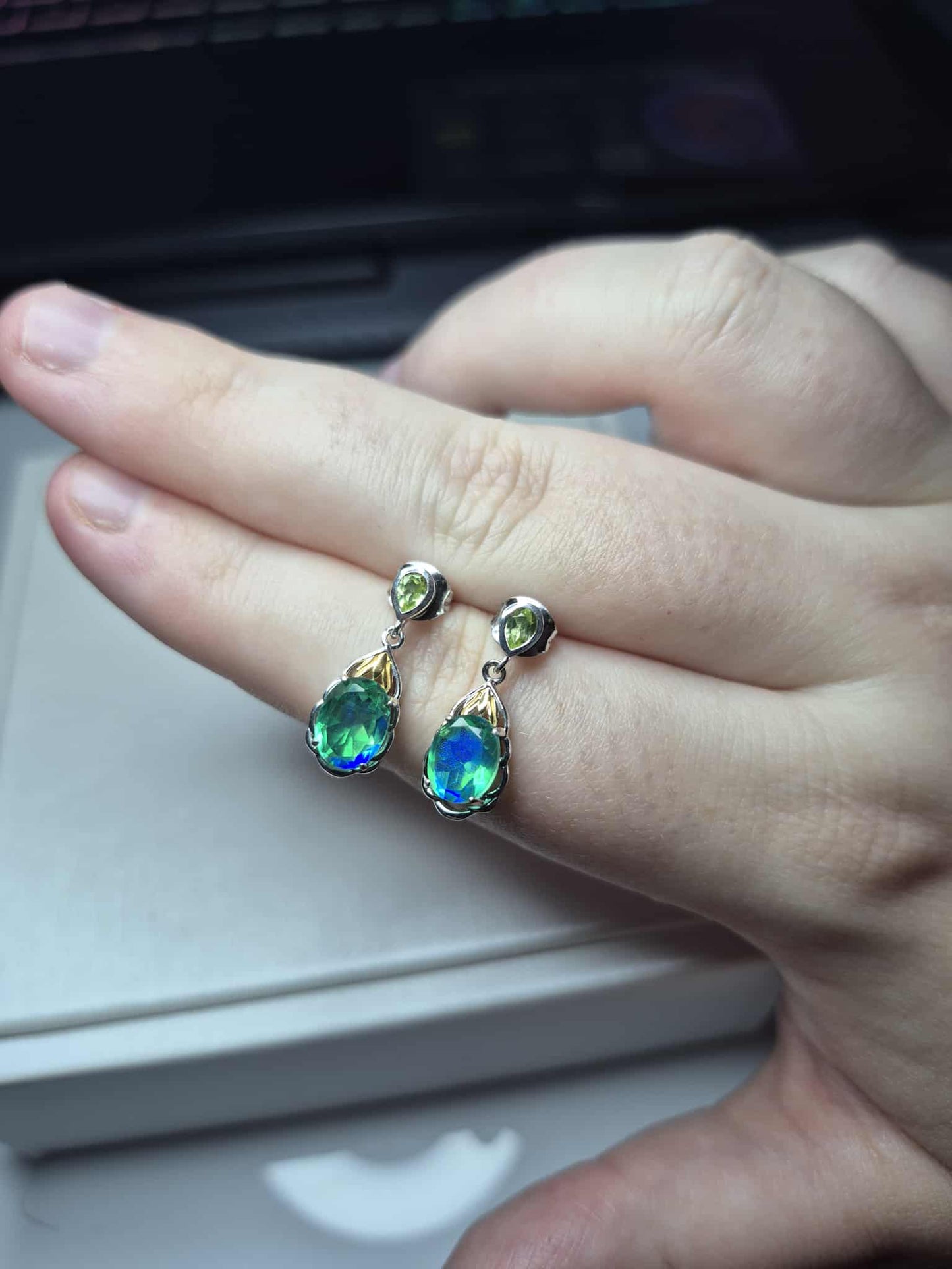 3.26ct Peacock Triplet Quartz & Peridot Dangling Earrings 925 Sterling Silver