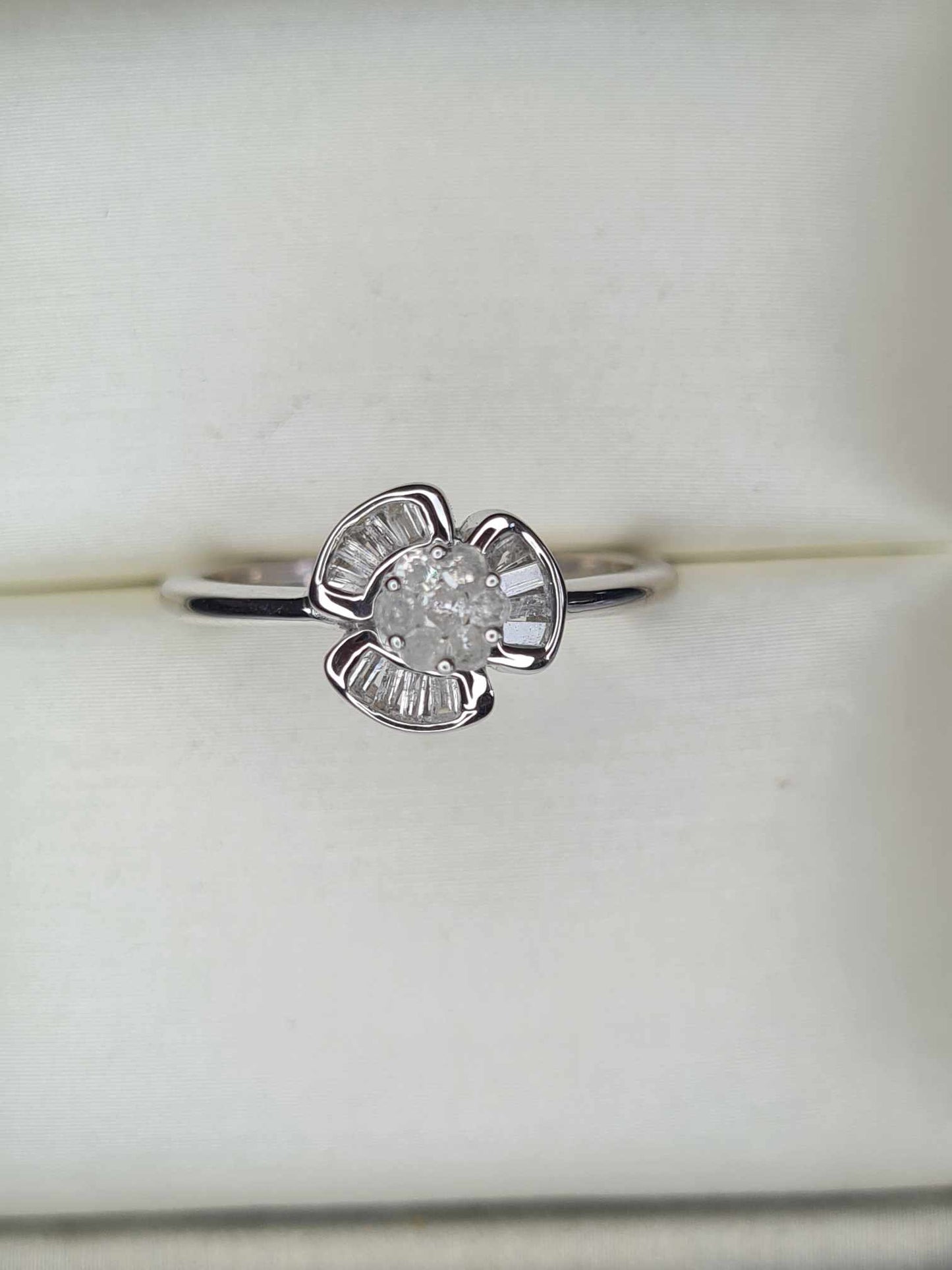 0.25ct Natural Diamond Floral Ring in Platinum Overlay 925 Sterling Silver SIZE K