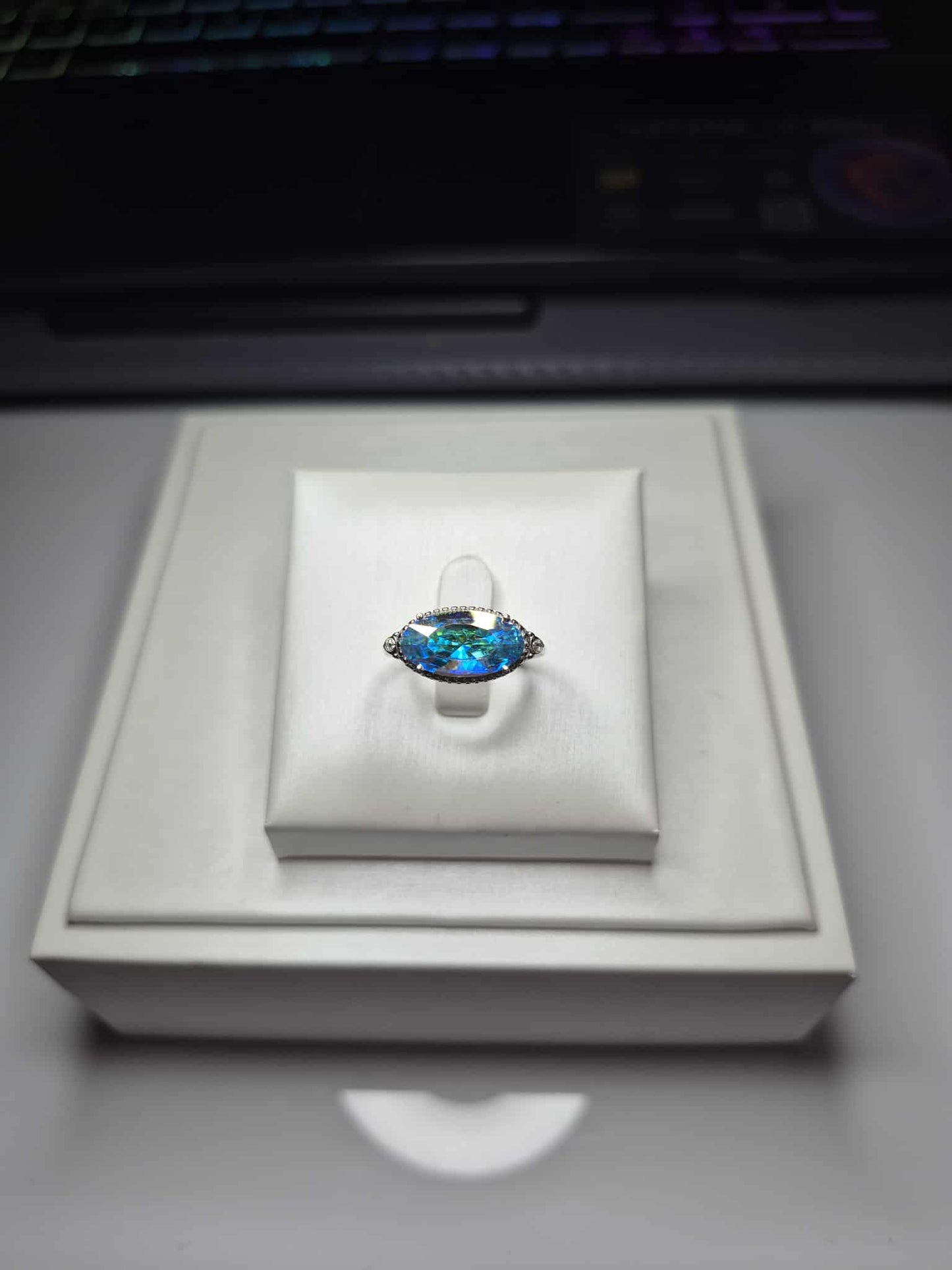 2.66ct Aurora borealis Swarovski Crystal Ring 925 Sterling Silver SIZE M
