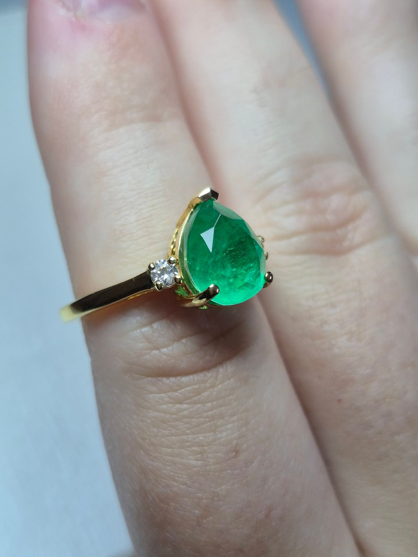 Pear Cut Emeraldine Quartz Ring 925 Sterling Silver With Gold Plating SIZE N