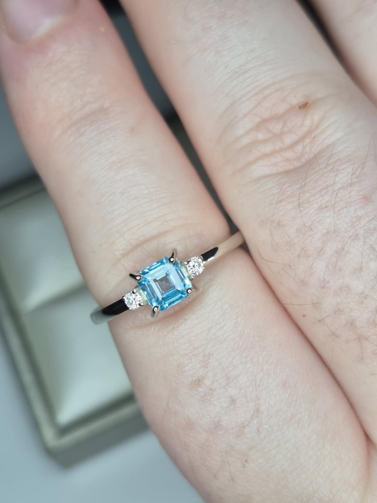 1.35ct Blue Zircon & Moissanite Ring in 925 Sterling Silver