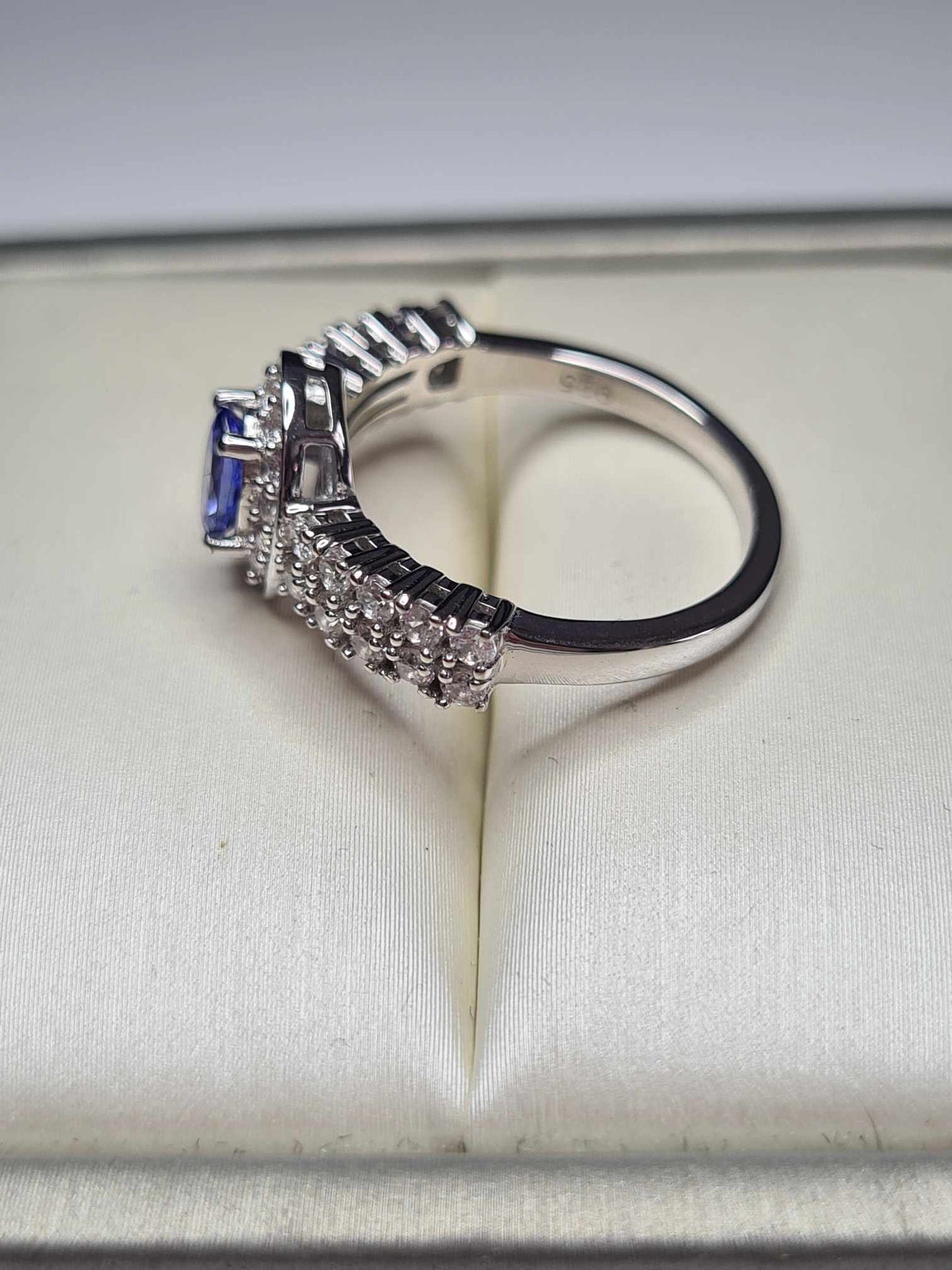 1.35ct AAA Tanzanite &amp; Natural Zircon Ring in Platinum Overlay 925 Sterling Silver SIZE L