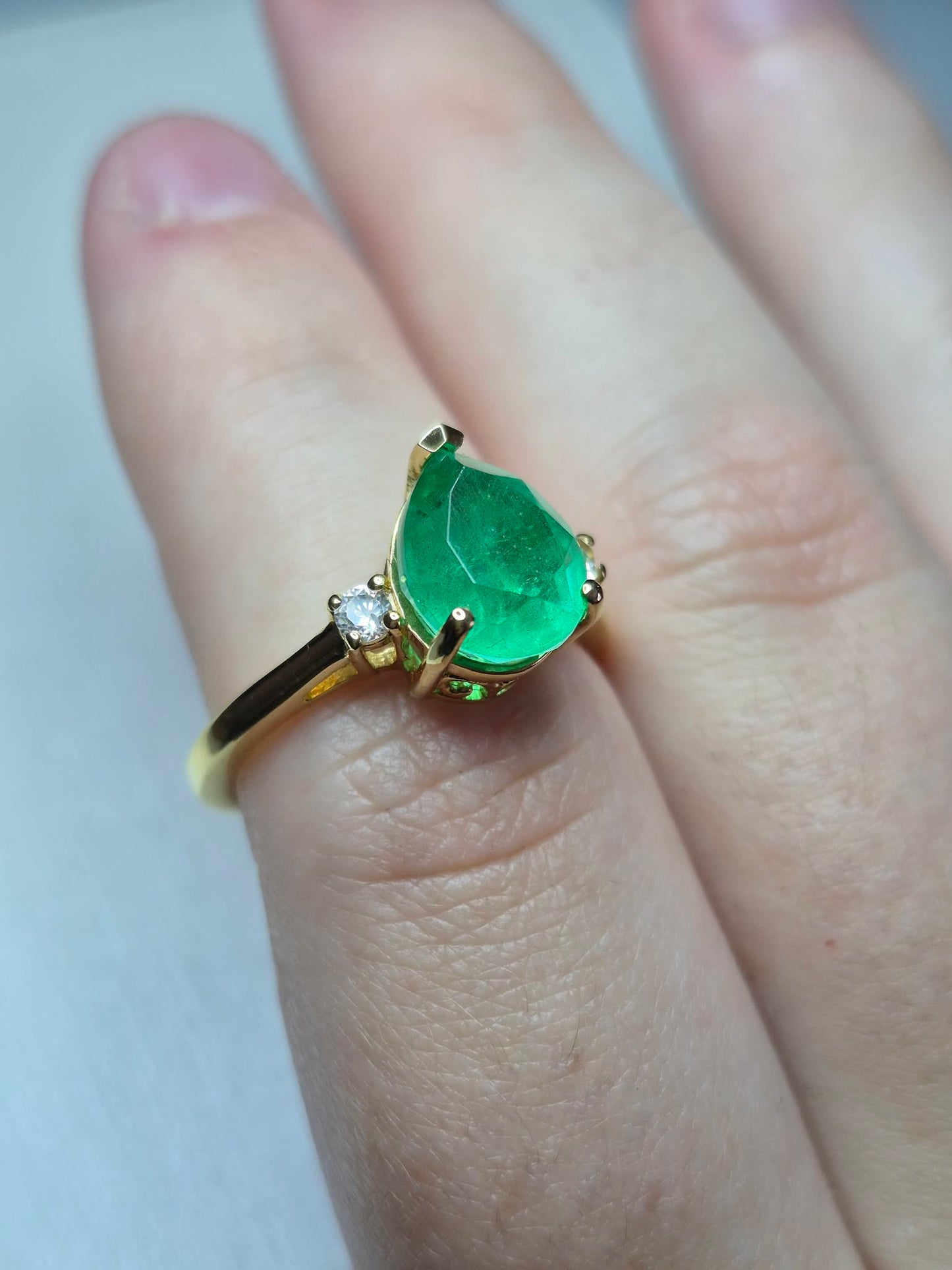 Pear Cut Emeraldine Quartz Ring 925 Sterling Silver With Gold Plating SIZE N