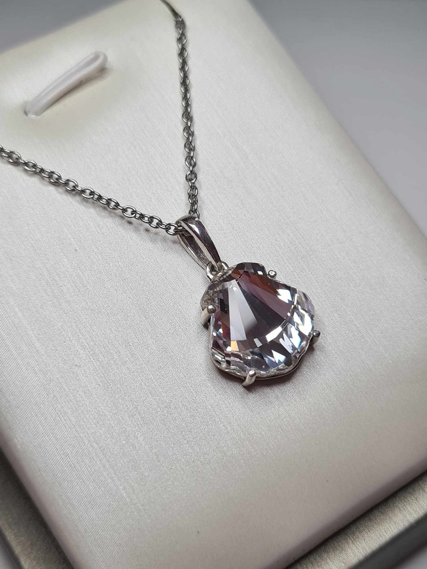 7.150ct. Swarovski Pendant 925 Sterling Silver