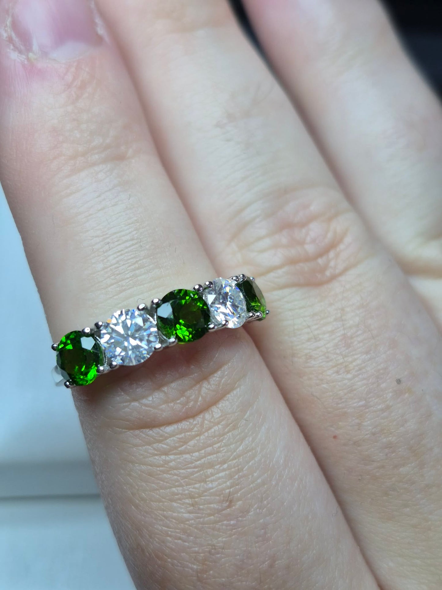 5 Stone Natural Chrome Diopside &amp; Moissanite 5 Stone Ring in 925 Sterling Silver SIZE N