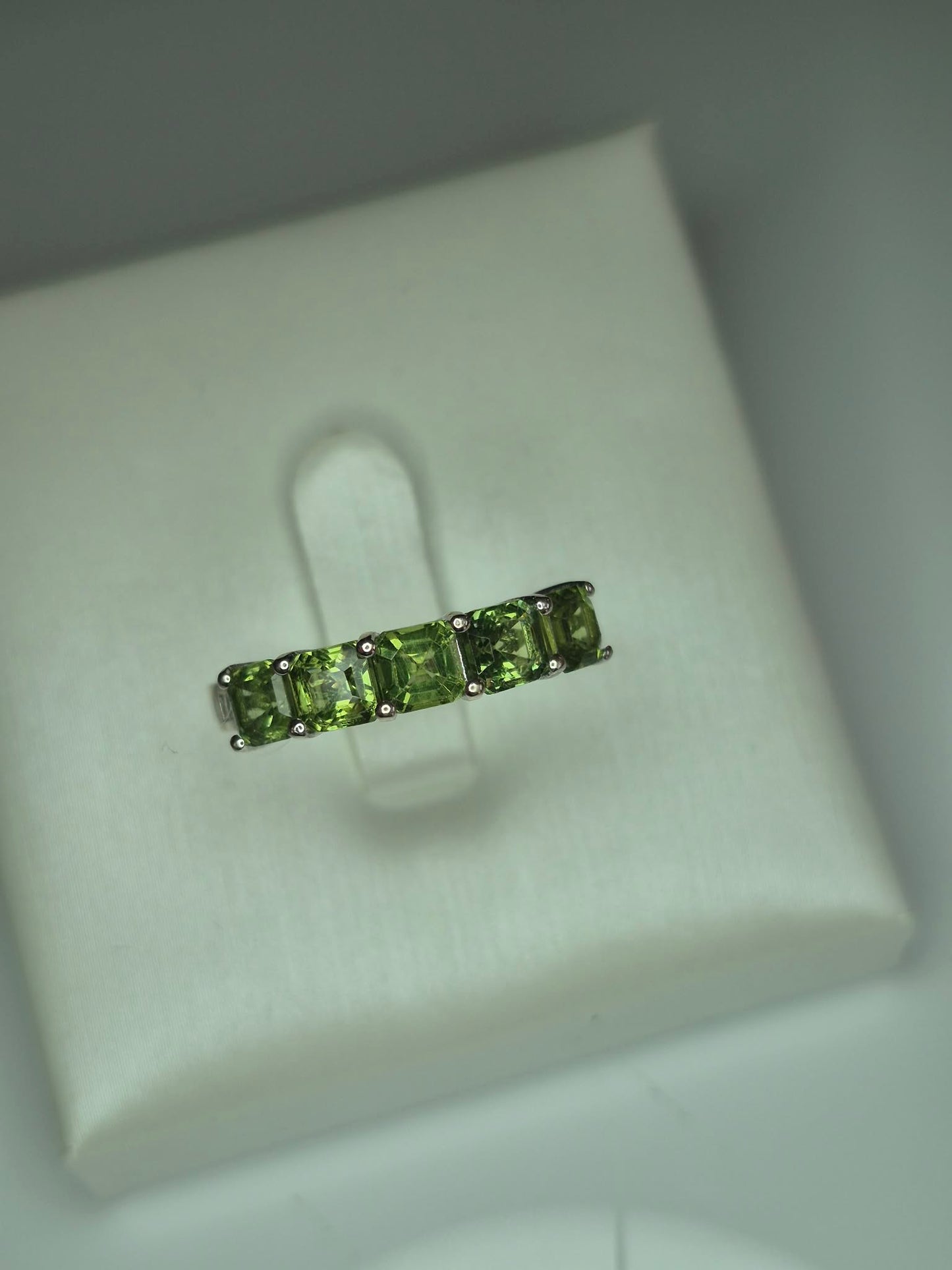 2ct Green Apatite 5 Stone Ring in Platinum Overlay 925 Sterling Silver SIZE N