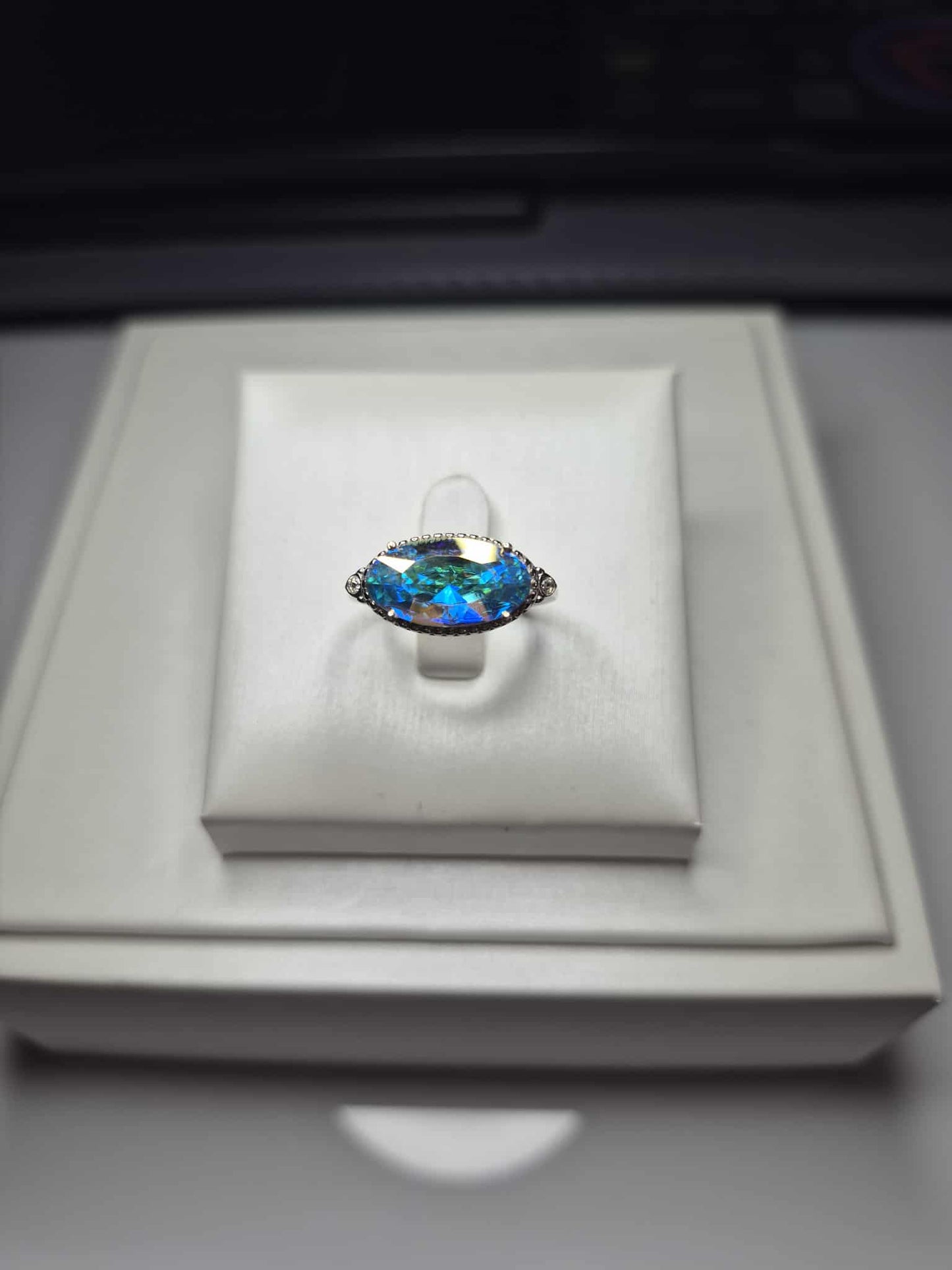 2.66ct Aurora borealis Swarovski Crystal Ring 925 Sterling Silver SIZE M