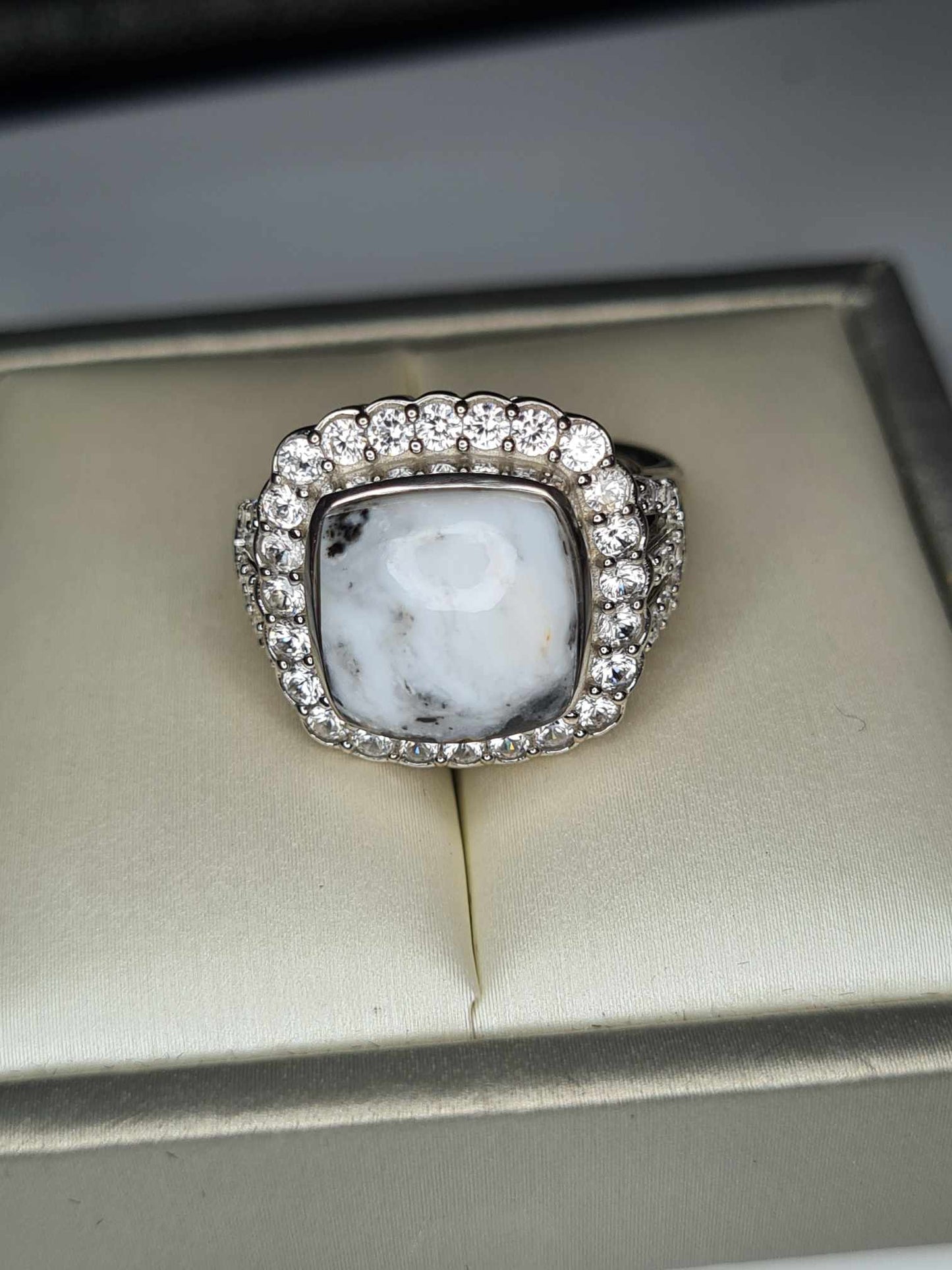 8.74ct White Buffalo and Natural Zircon Halo Ring in 925 Sterling silver SIZE M