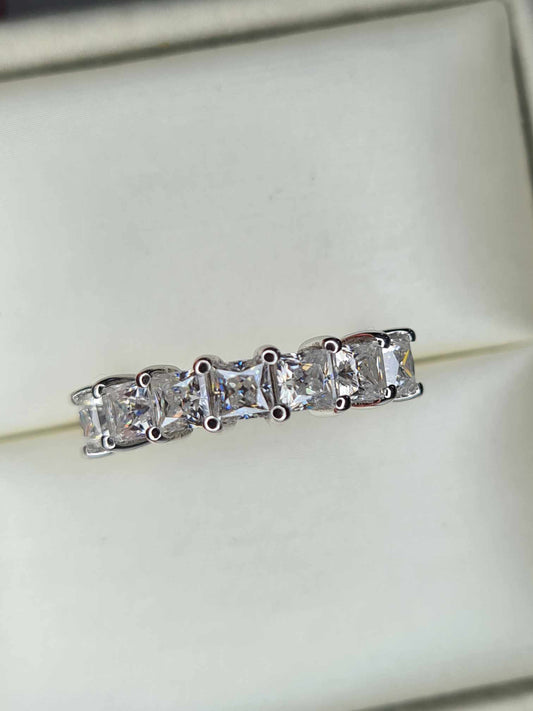 1.68ct Moissanite 7 Stone Ring in Platinum Overlay 925 Sterling Silver SIZE M