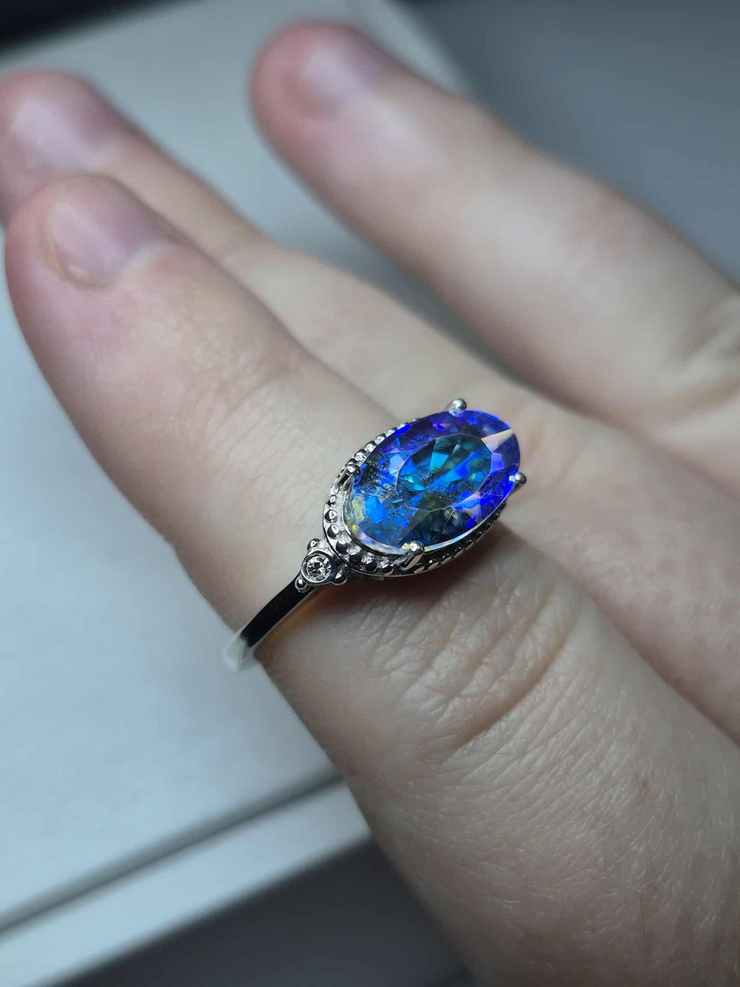 2.66ct Aurora borealis Swarovski Crystal Ring 925 Sterling Silver SIZE M