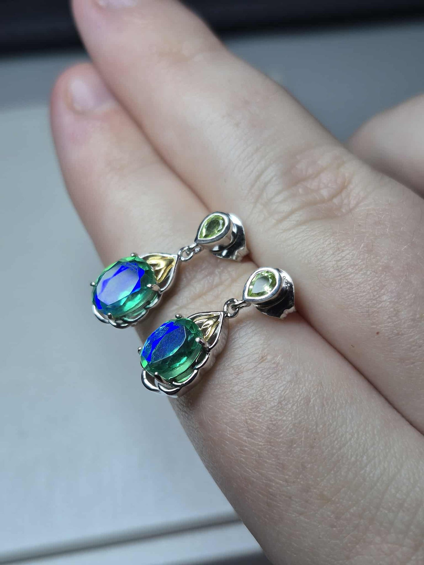 3.26ct Peacock Triplet Quartz & Peridot Dangling Earrings 925 Sterling Silver