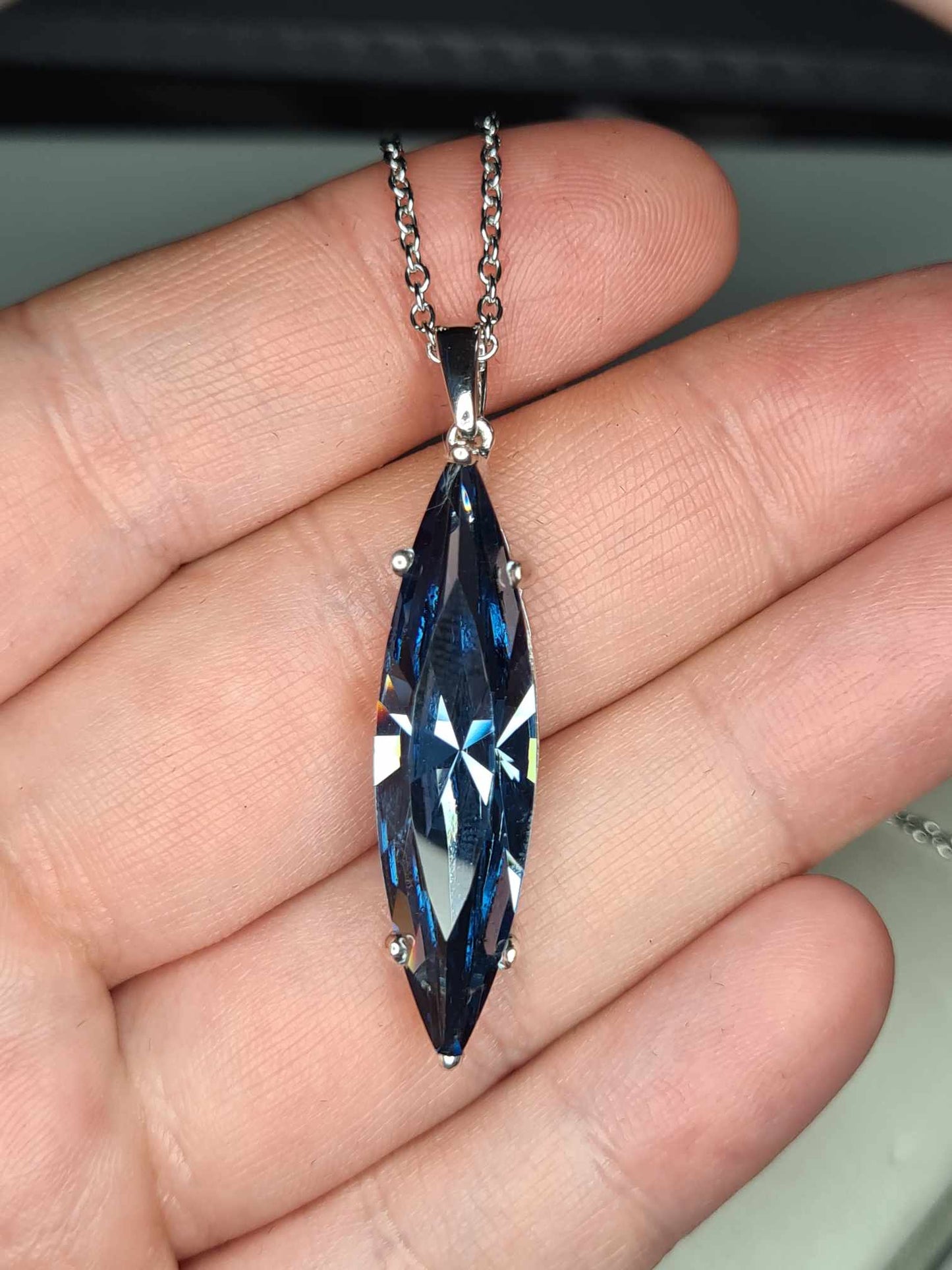 12.200ct. Blue Swarovski Crystal Pendant 925 sterling silver