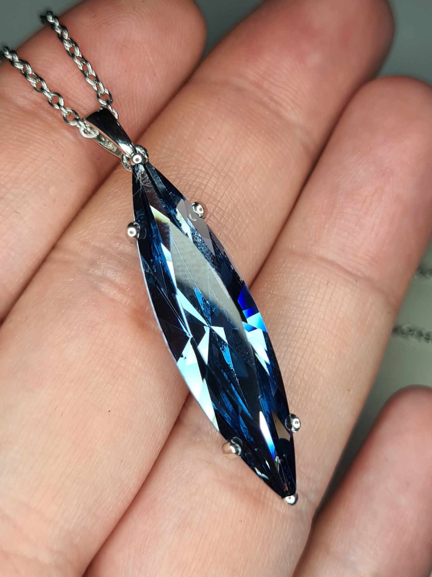 12.200ct. Blue Swarovski Crystal Pendant 925 sterling silver