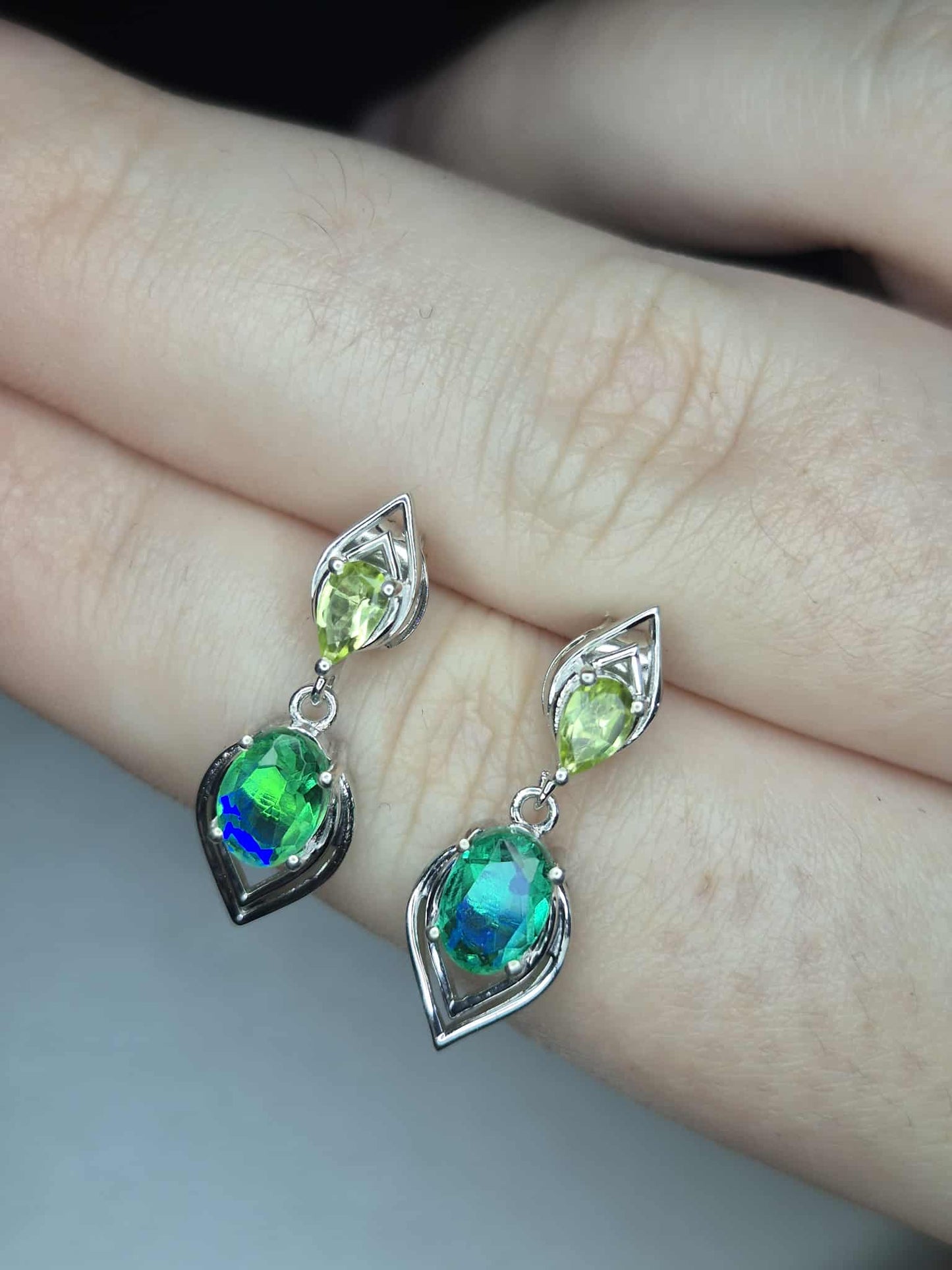 2.08ct Peacock Triplet Quartz & Peridot Dangling Earrings 925 Sterling Silver