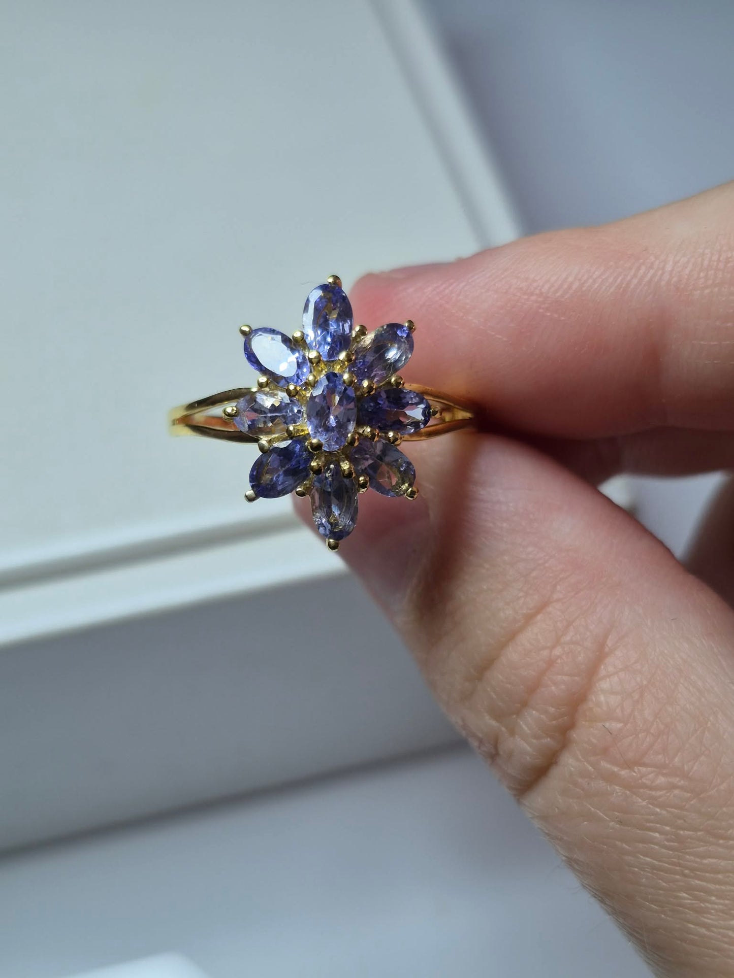 2.12ct Tanzanite Floral Ring in Yellow Gold Plated 925 Sterling Silver SIZE O