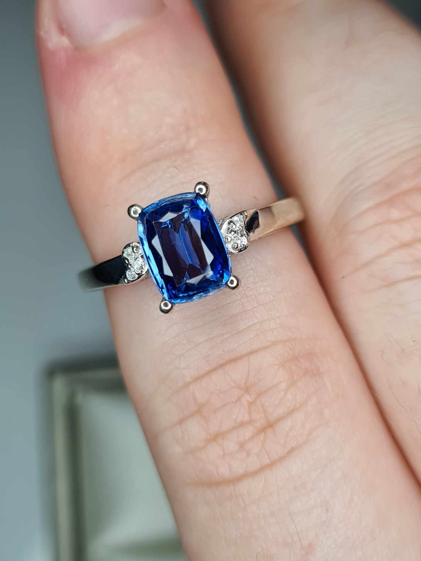 1.80ct Natural Himalayan Kyanite & Natural Zircon Ring in Platinum Overlay 925 Sterling Silver SIZE M