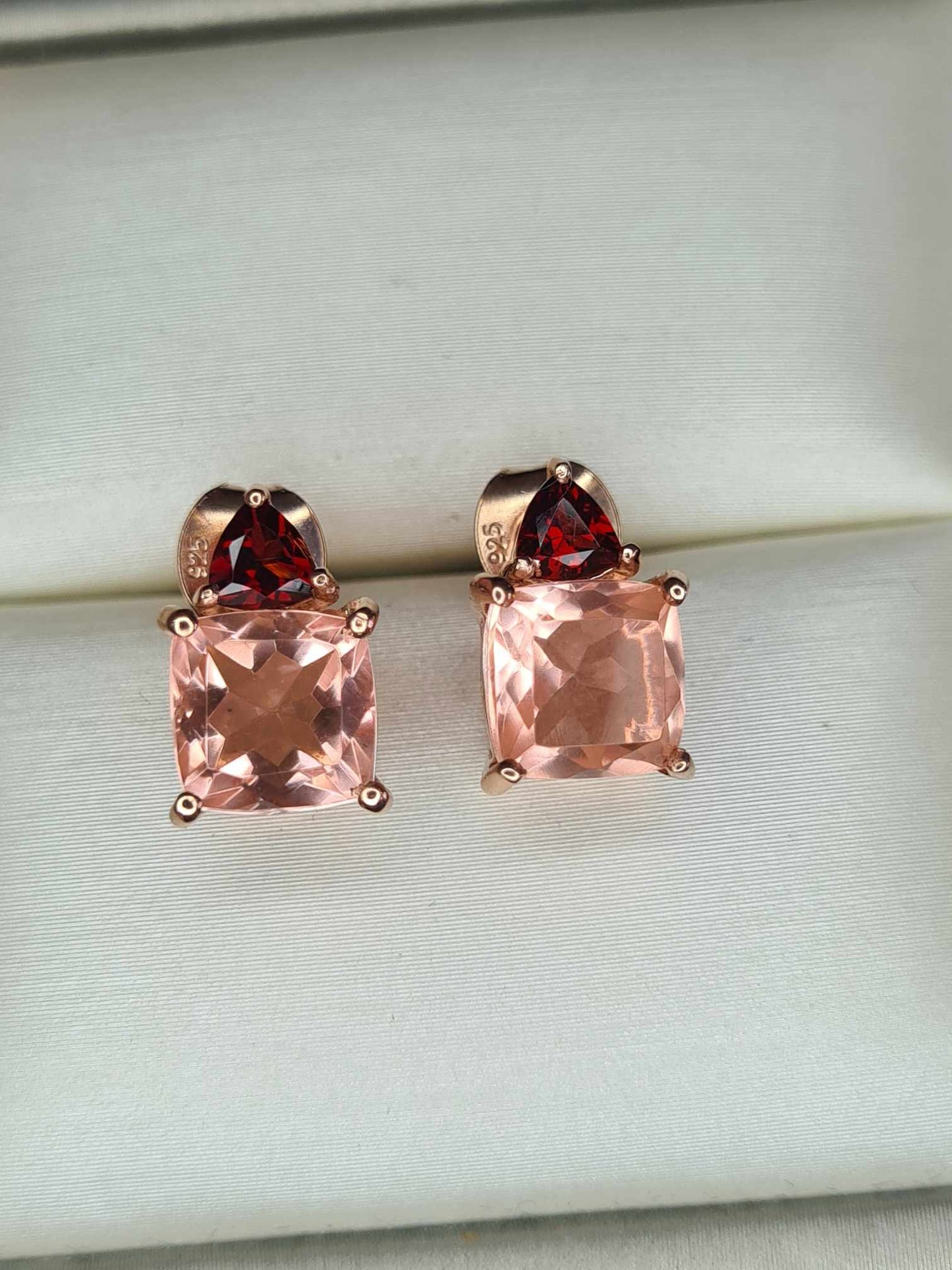 4.366 Ct. Morganite Colour Quartz & Red Garnet Stud Earrings Rose Gold 925 Sterling Silver