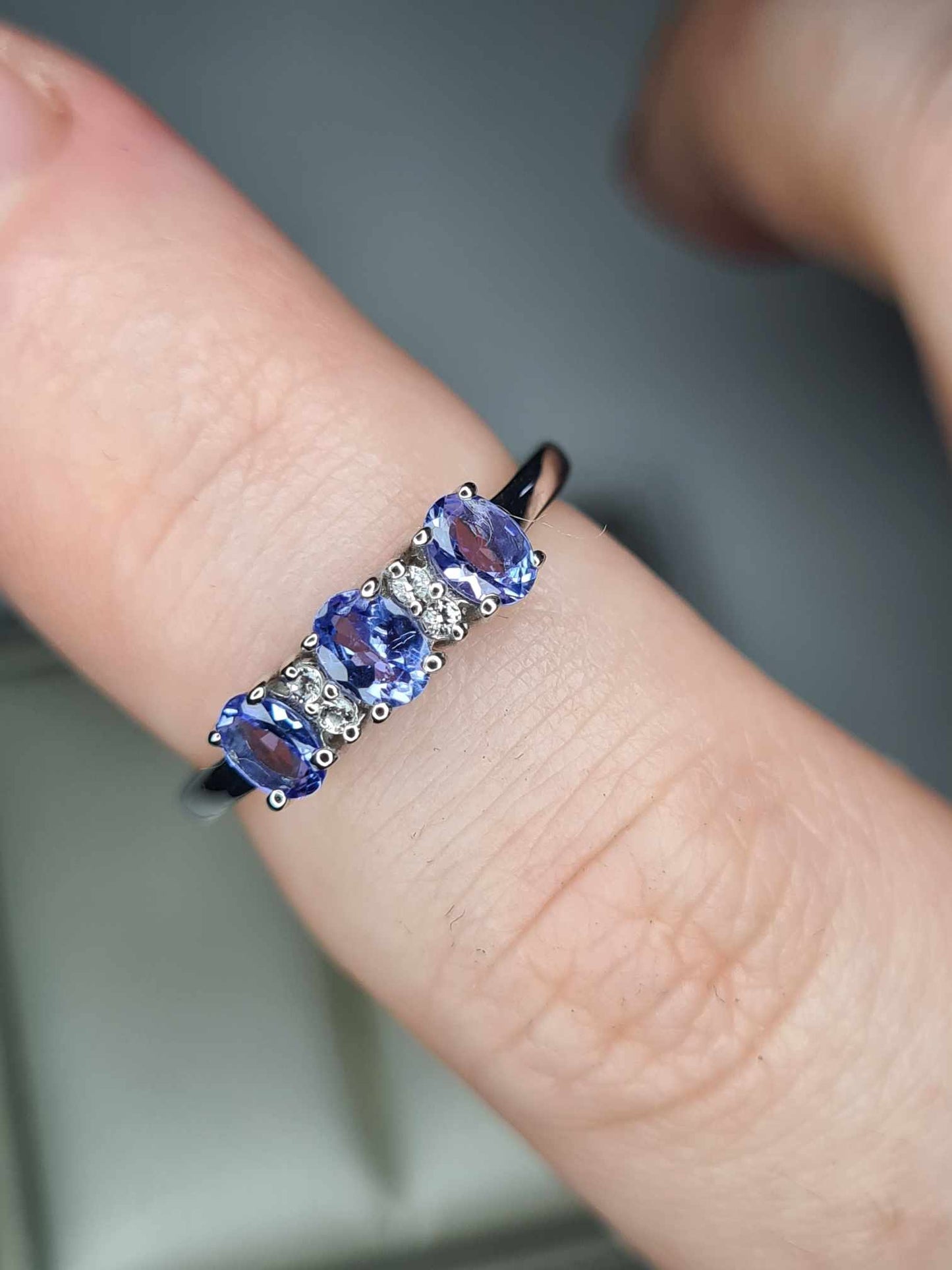 1.800ct Tanzanite Trilogy  ring with Natural White Zircon in Platinum Overlay 925 sterling Silver SIZE K