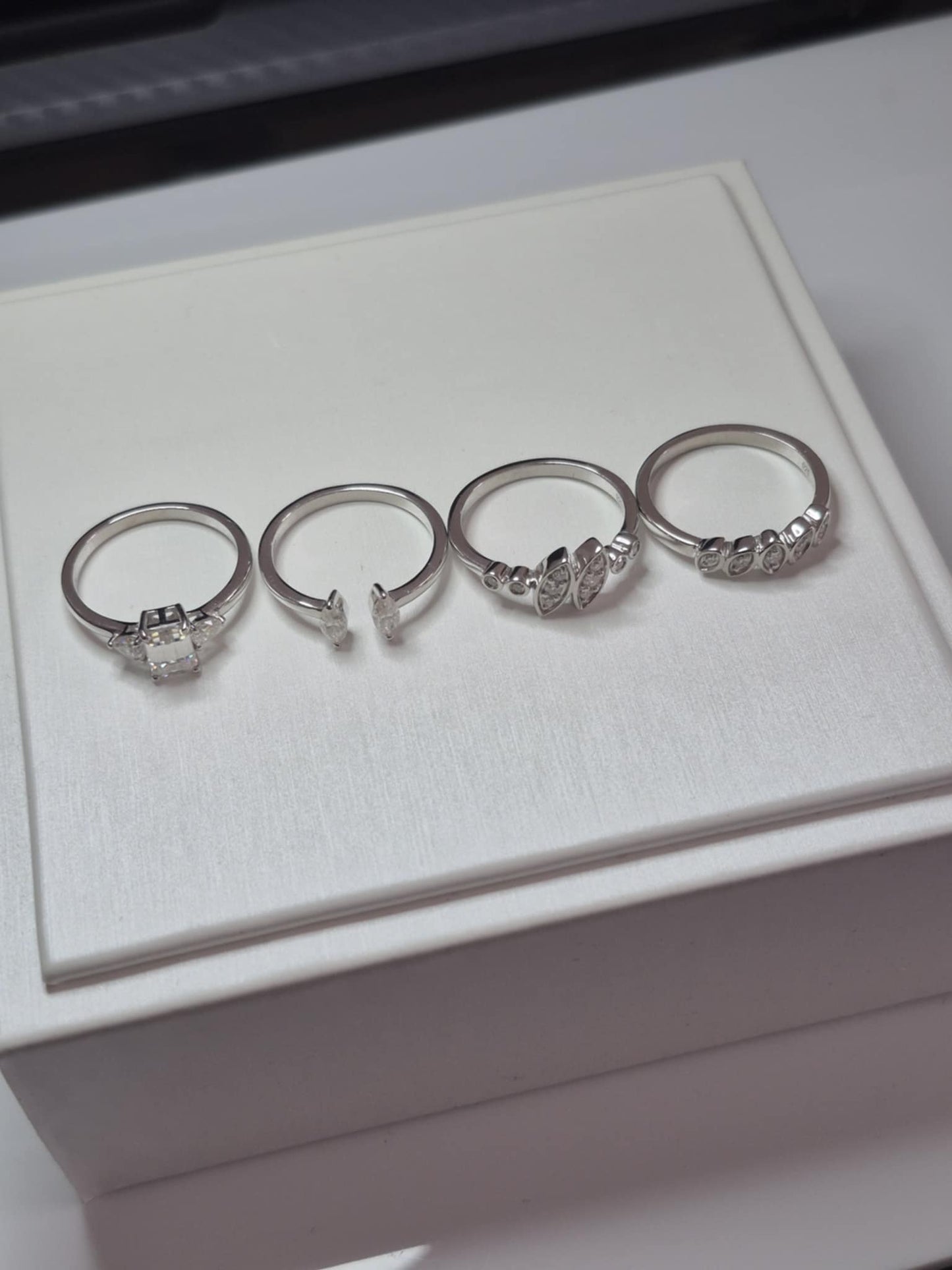 Set of 4 2.800ct Moissanite Rings in Rhodium Overlay925 Sterling Silver SIZE Q