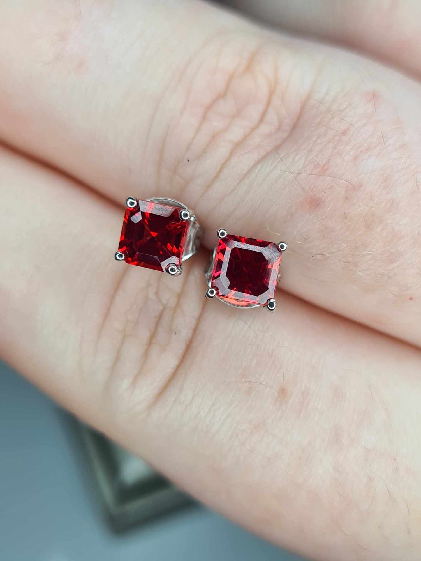 1.90ct Lab Created Padparadscha Sapphire Solitaire Stud Earrings in Platinum Overlay 925 Sterling Silver