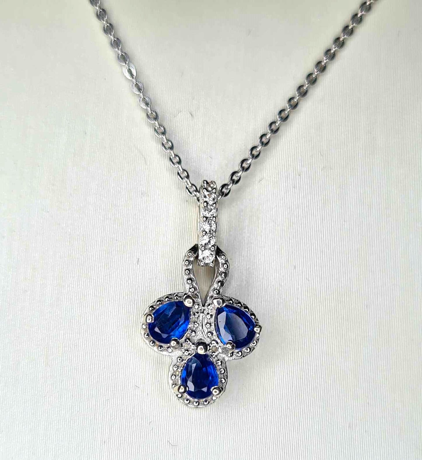 0.660ct. Natural Himalayan Kyanite & White Zircon Necklace 925 Sterling Silver