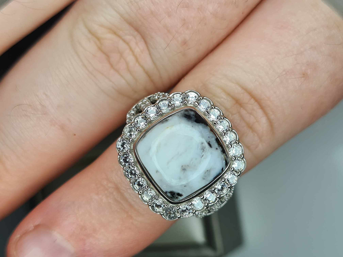 8.74ct White Buffalo and Natural Zircon Halo Ring in 925 Sterling silver SIZE M