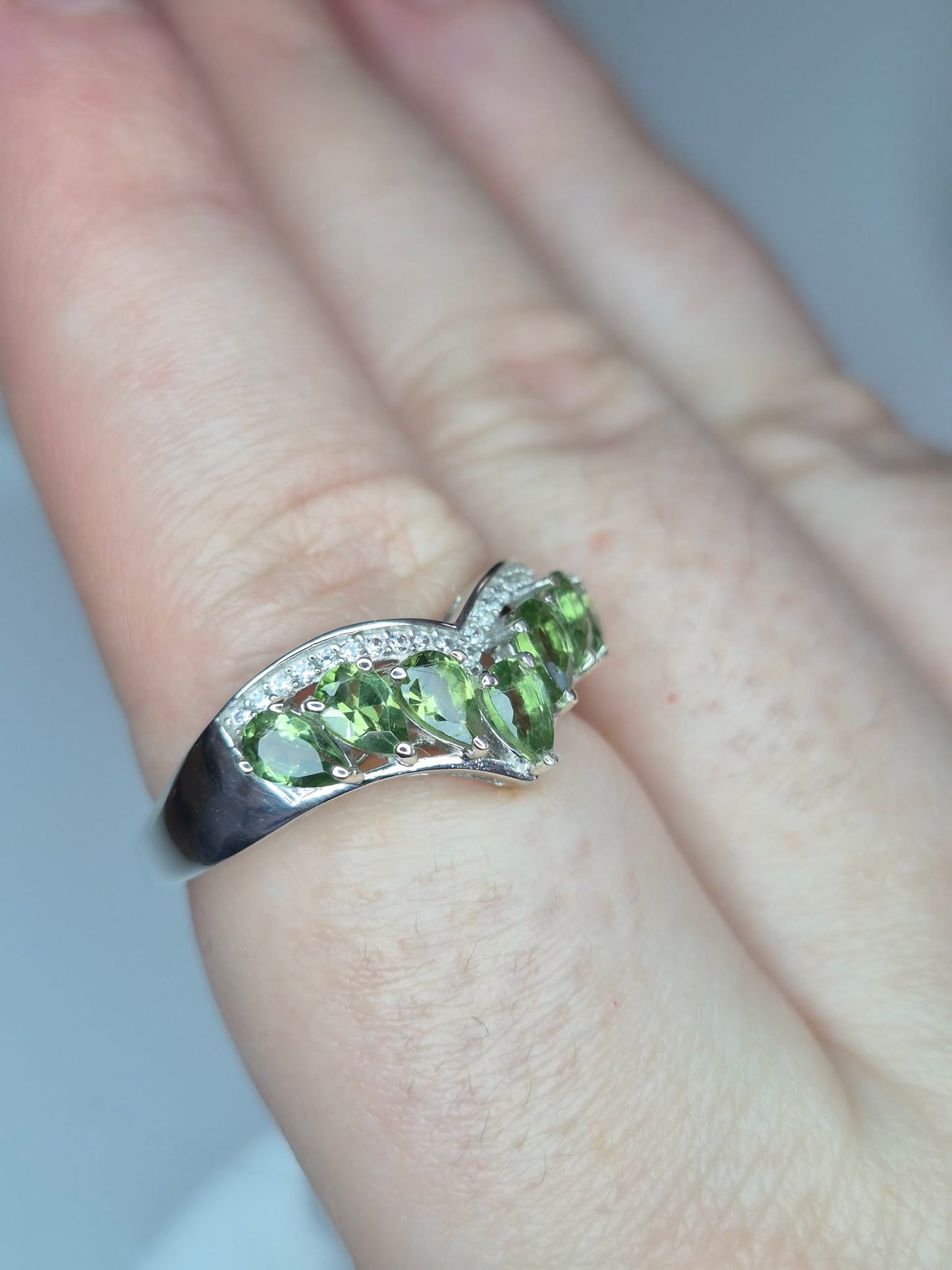 1.85ct Green Apatite WishBone Ring in Platinum Overlay925 Sterling Silver SIZE S