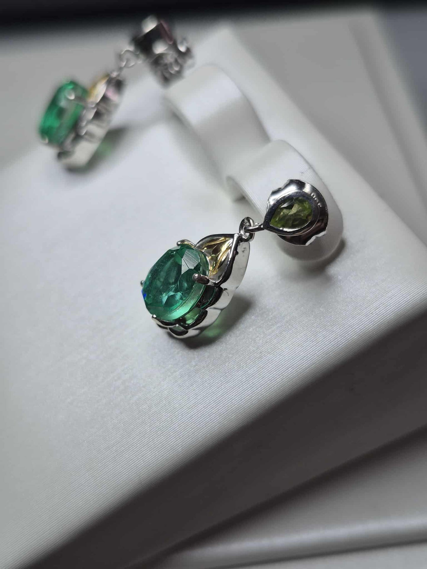 3.26ct Peacock Triplet Quartz & Peridot Dangling Earrings 925 Sterling Silver