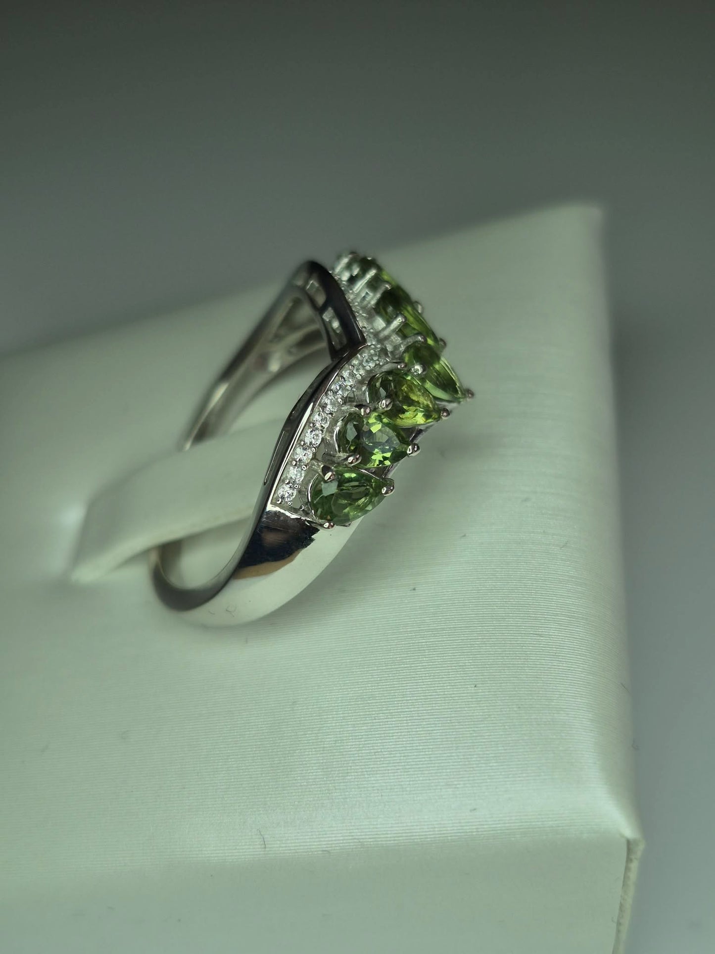 1.85ct Green Apatite WishBone Ring in Platinum Overlay925 Sterling Silver SIZE S