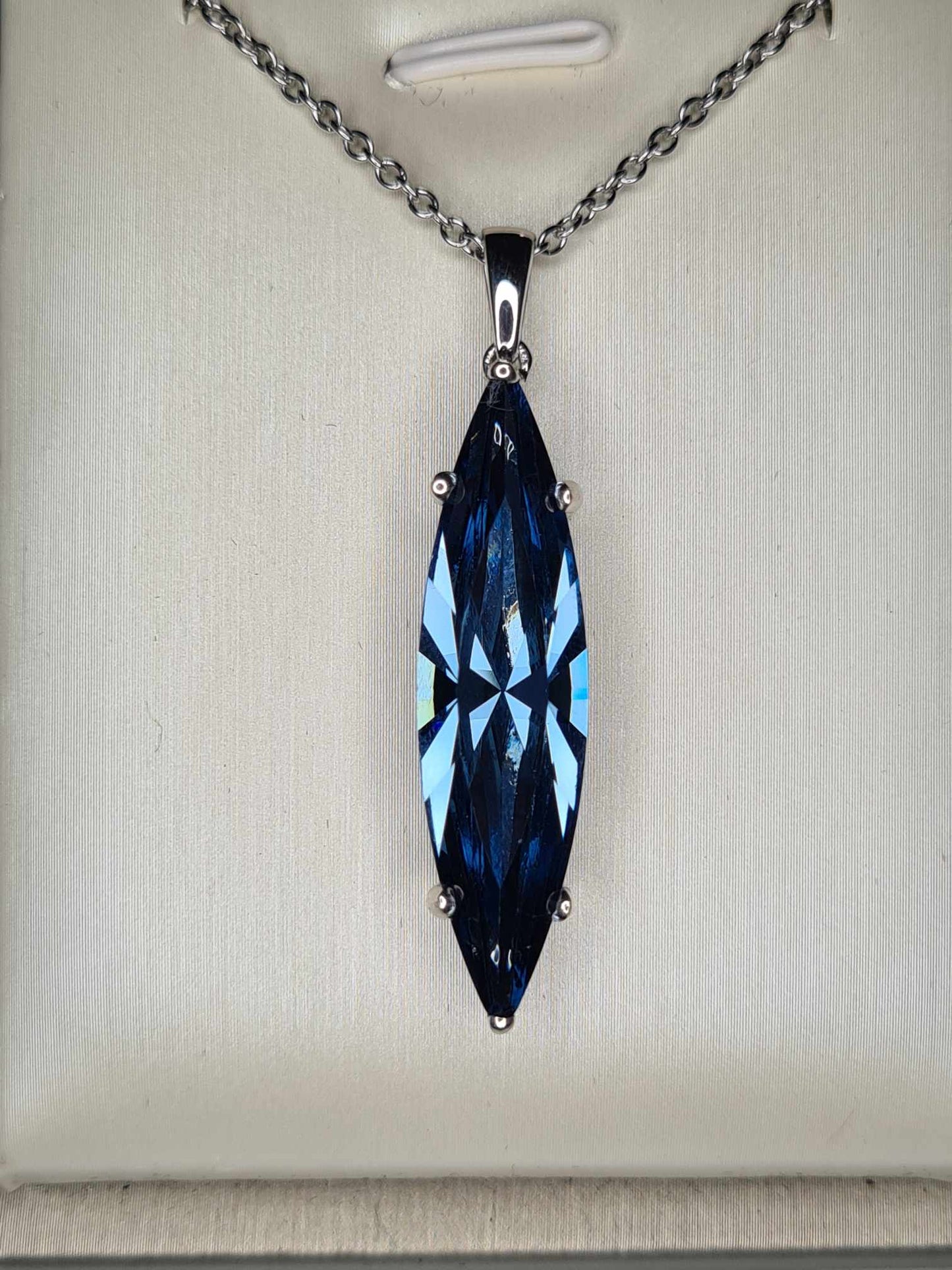 12.200ct. Blue Swarovski Crystal Pendant 925 sterling silver