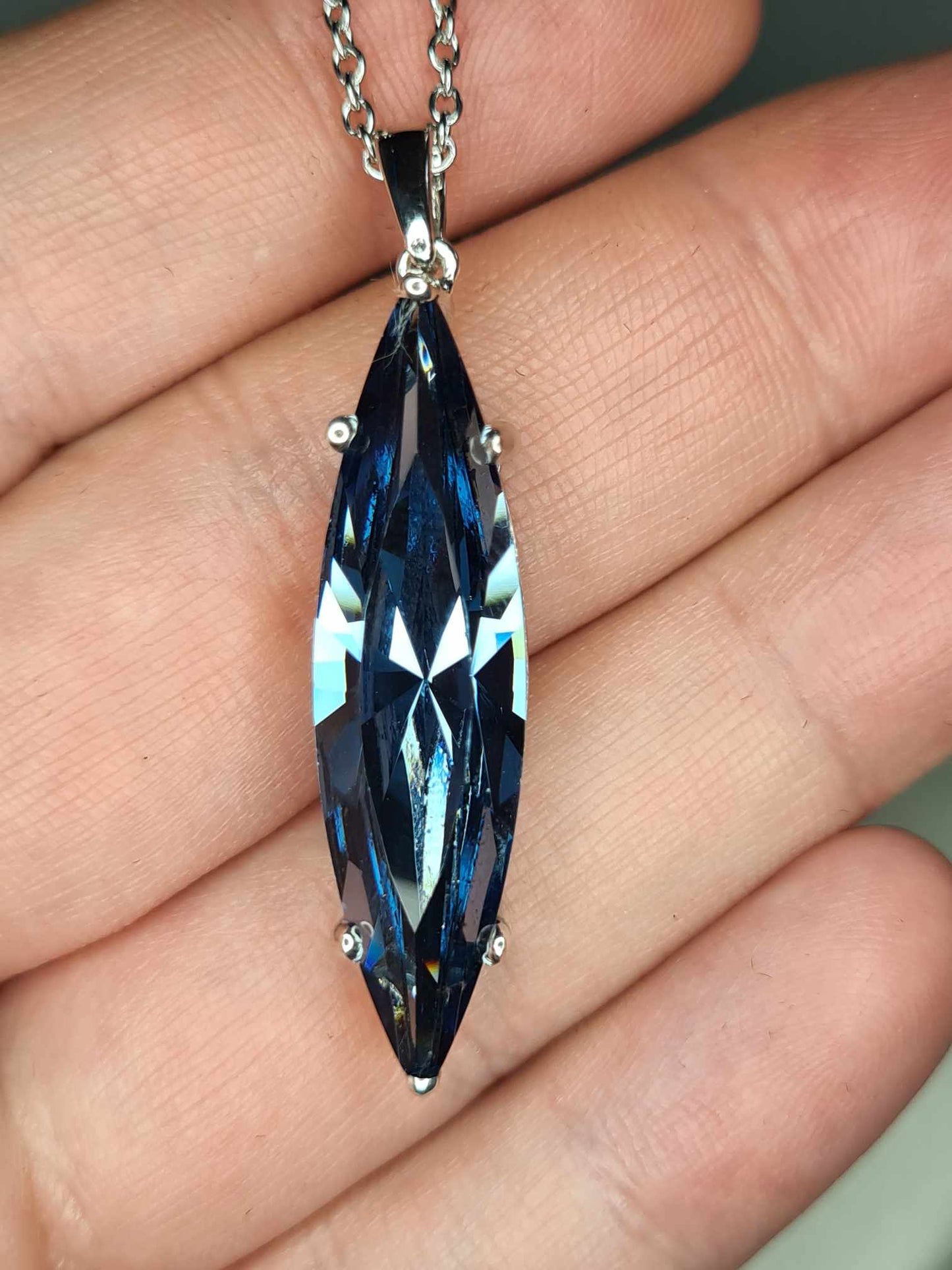 12.200ct. Blue Swarovski Crystal Pendant 925 sterling silver