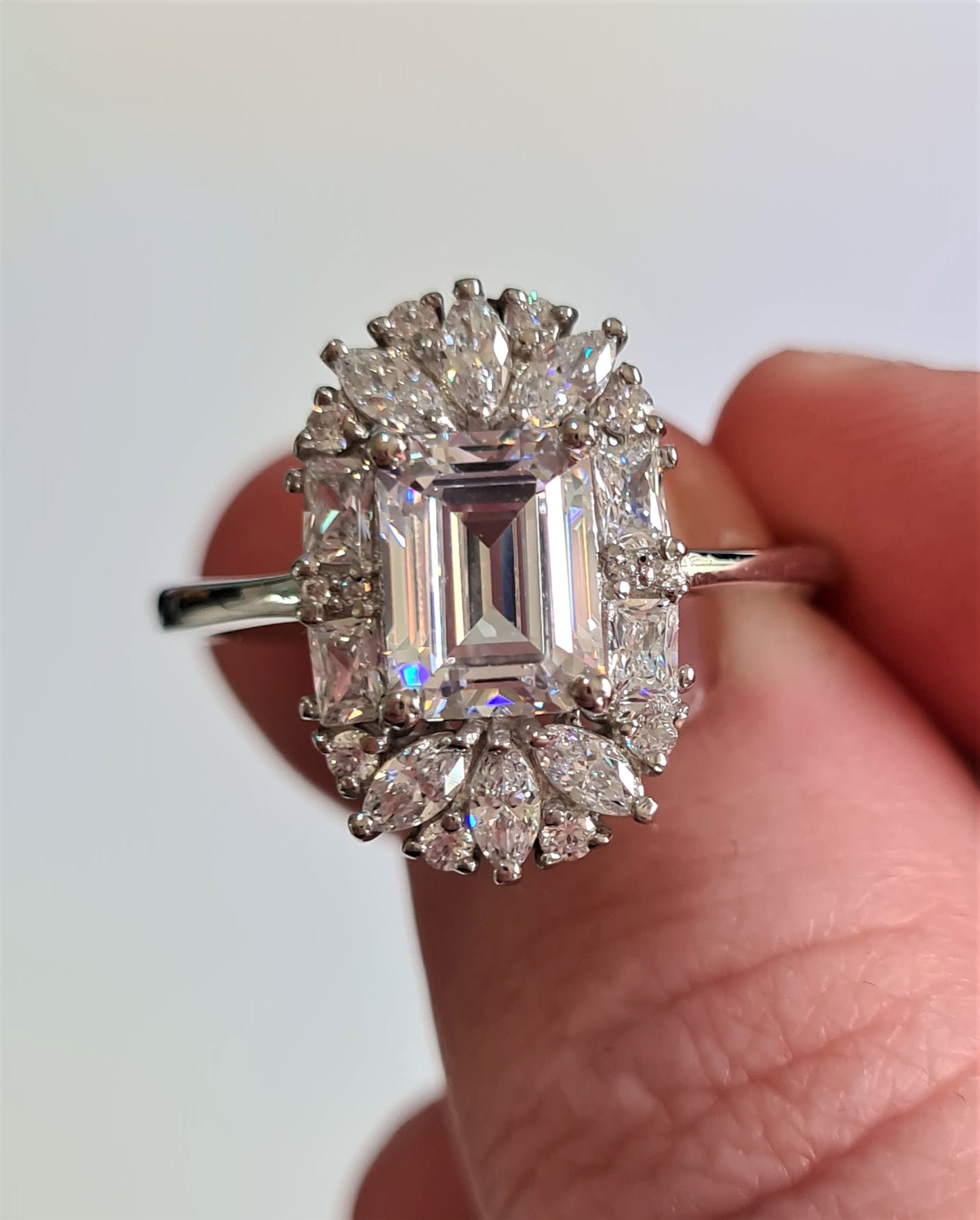 Swarovski Zirconia Cocktail Style Ring Sterling Silver SIZE R