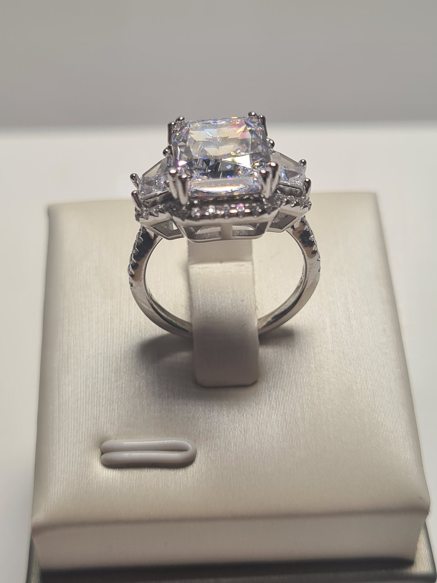 7.80 Ct Simulated Diamond Ring 925 Sterling Silver SIZE L