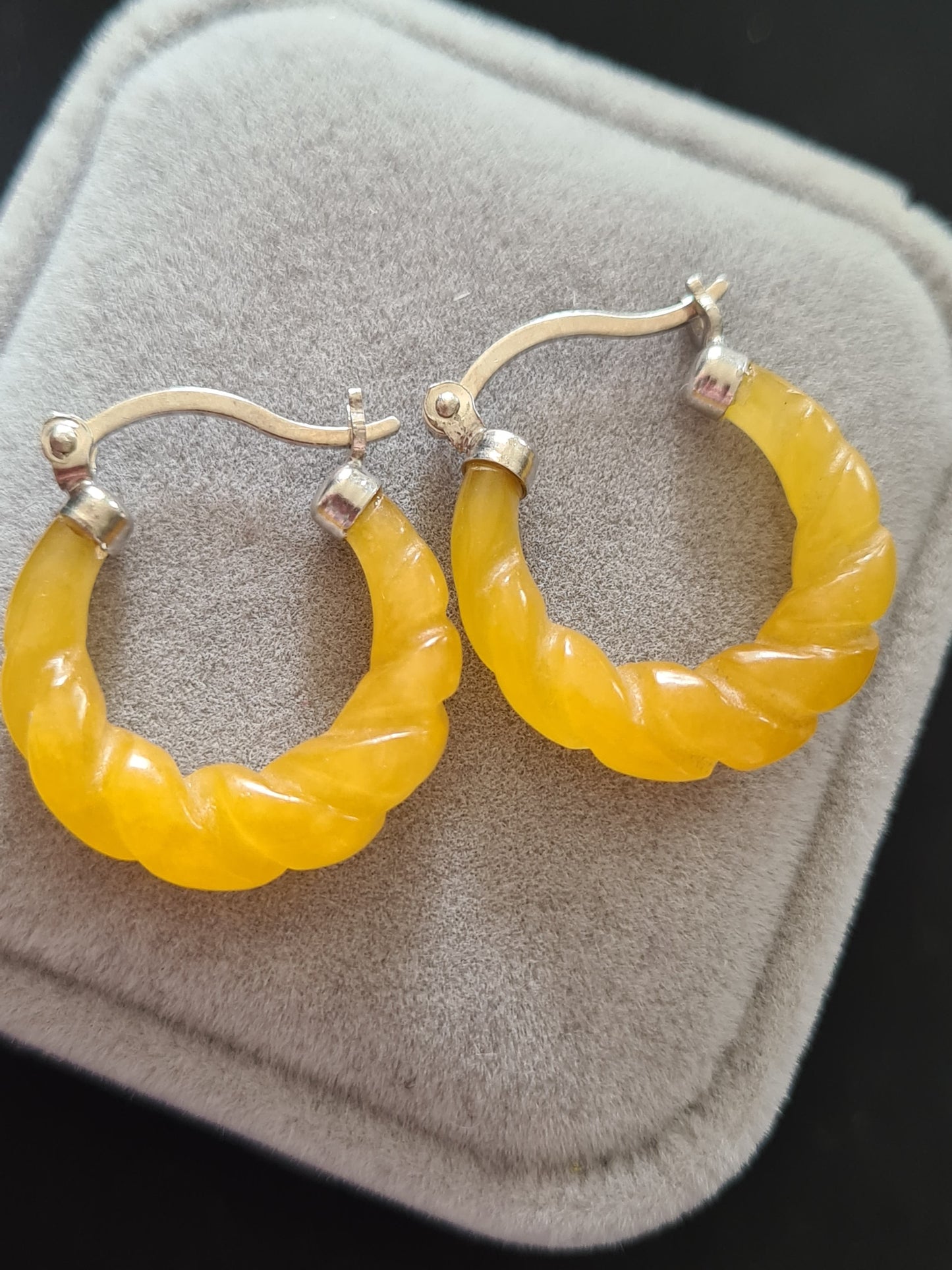 Honey Jade Twisted small hoop Earrings in 925 Sterling Silver