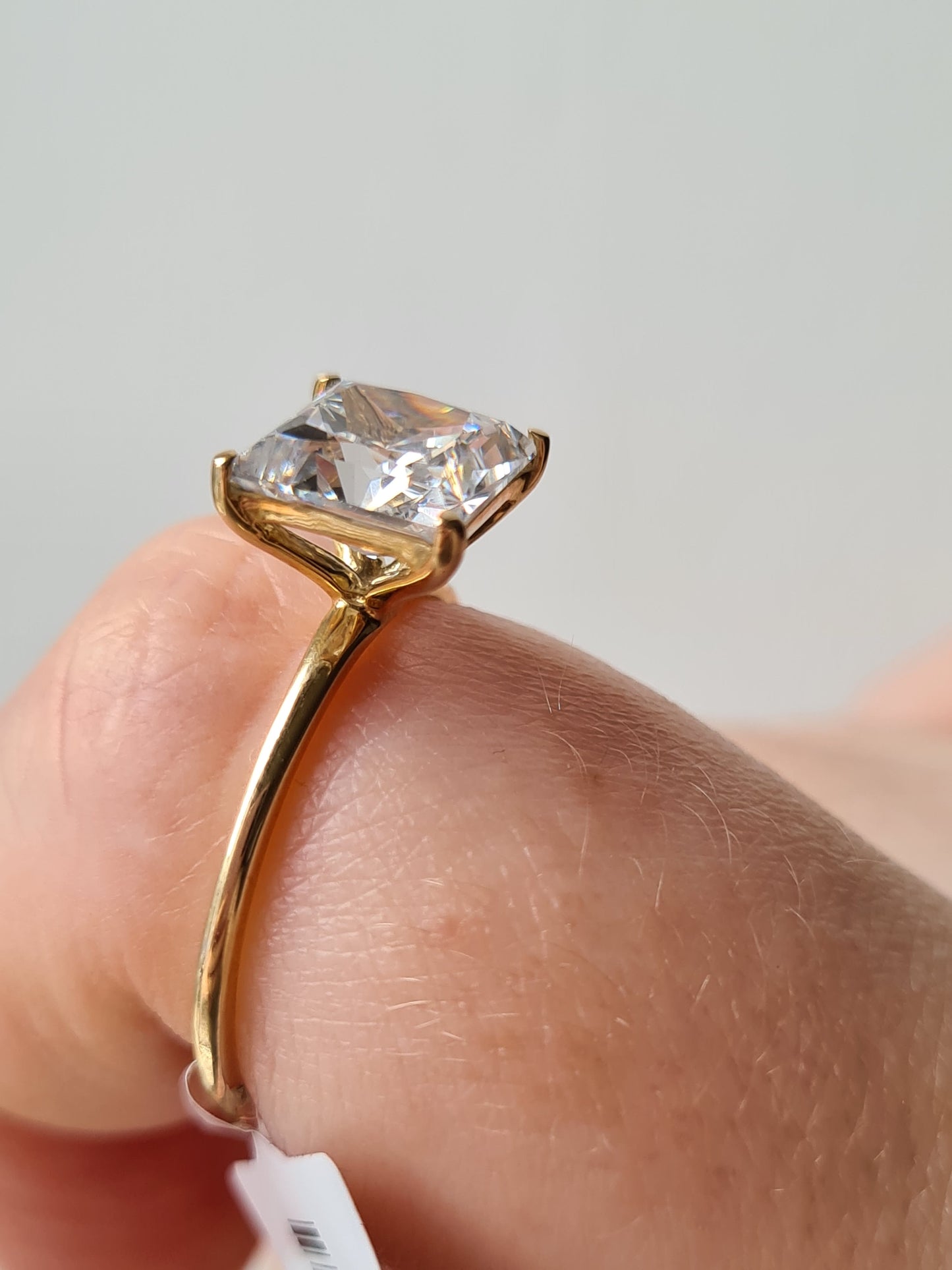 9K Gold Princess Cut Swarovski Zirconia Solitaire Ring SIZE R