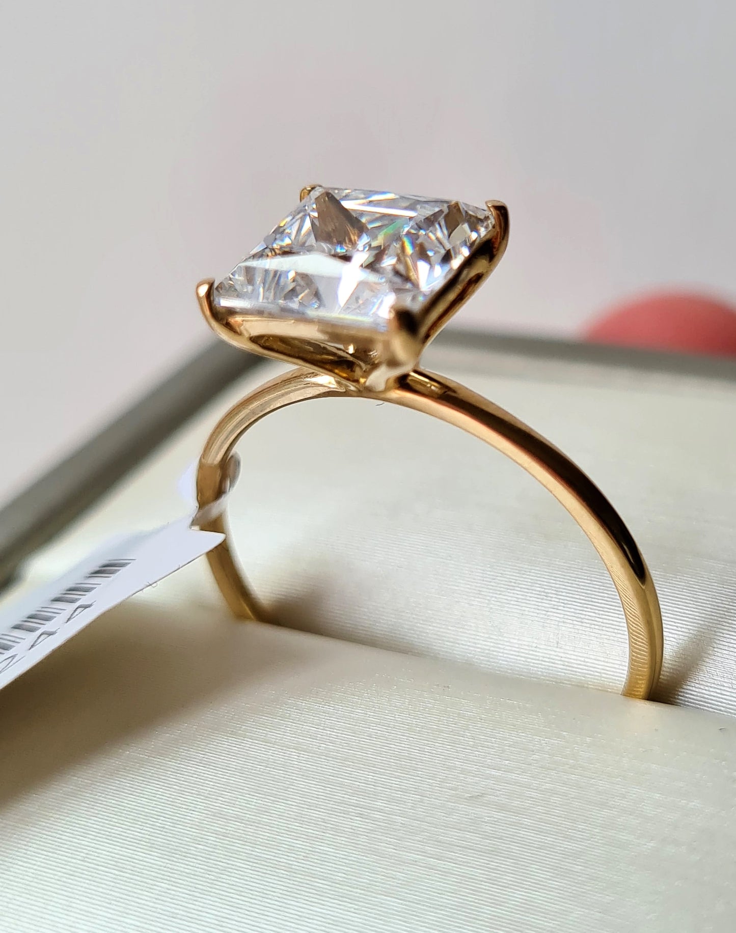9K Gold Princess Cut Swarovski Zirconia Solitaire Ring SIZE R