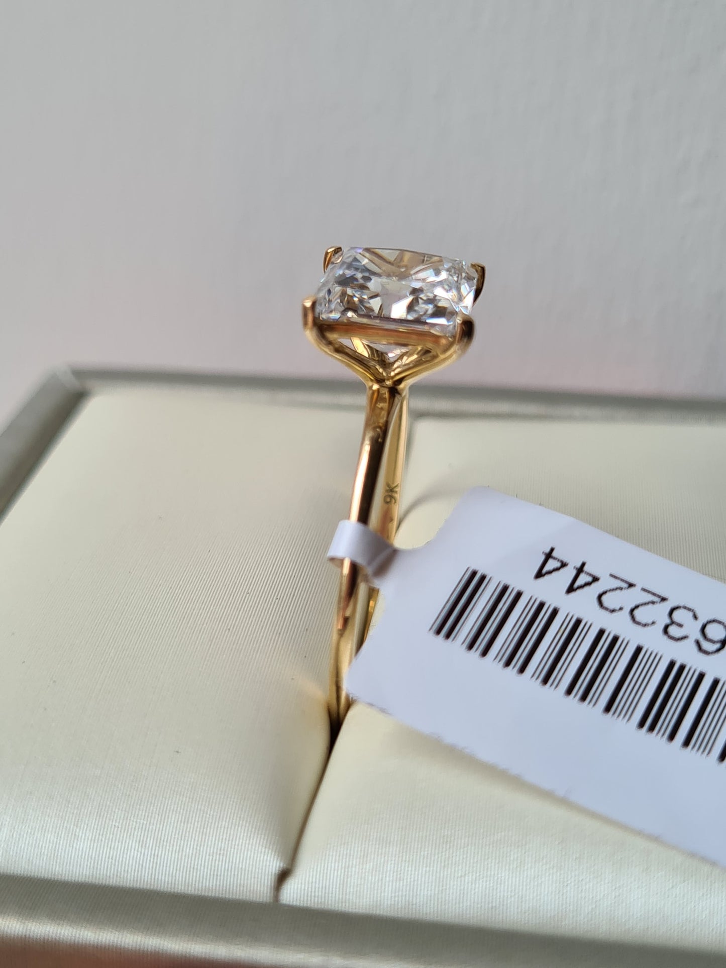 9K Gold Princess Cut Swarovski Zirconia Solitaire Ring SIZE R