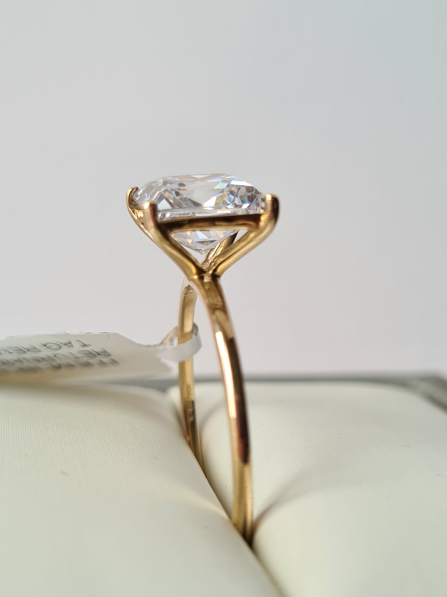 9K Gold Princess Cut Swarovski Zirconia Solitaire Ring SIZE R