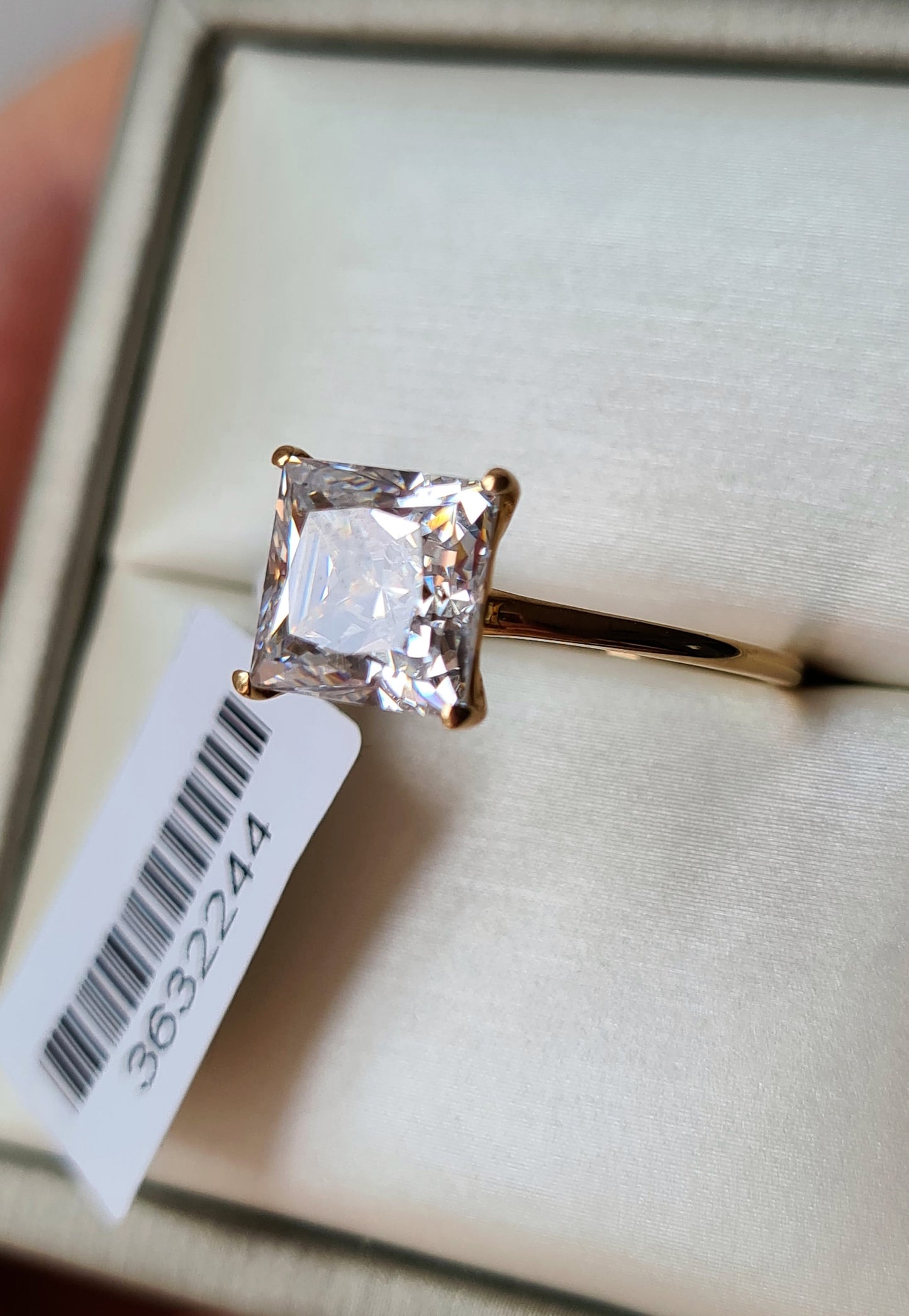 9K Gold Princess Cut Swarovski Zirconia Solitaire Ring SIZE R