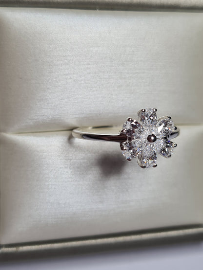 Swarovski Zirconia Flower Ring 925 Sterling Silver SIZES M,T