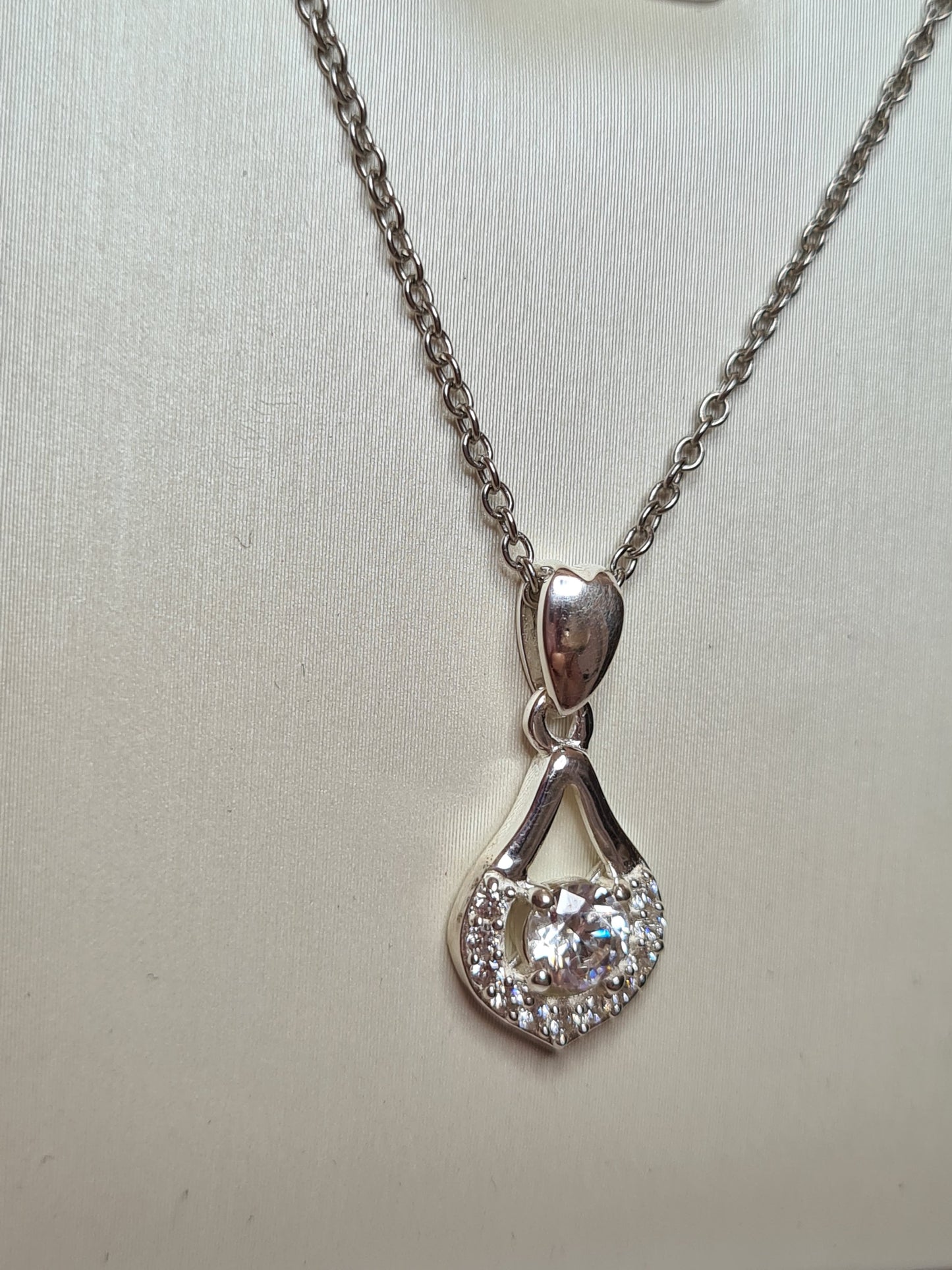 Swarovski Zirconia 925 Sterling Silver 0.900ct Necklace