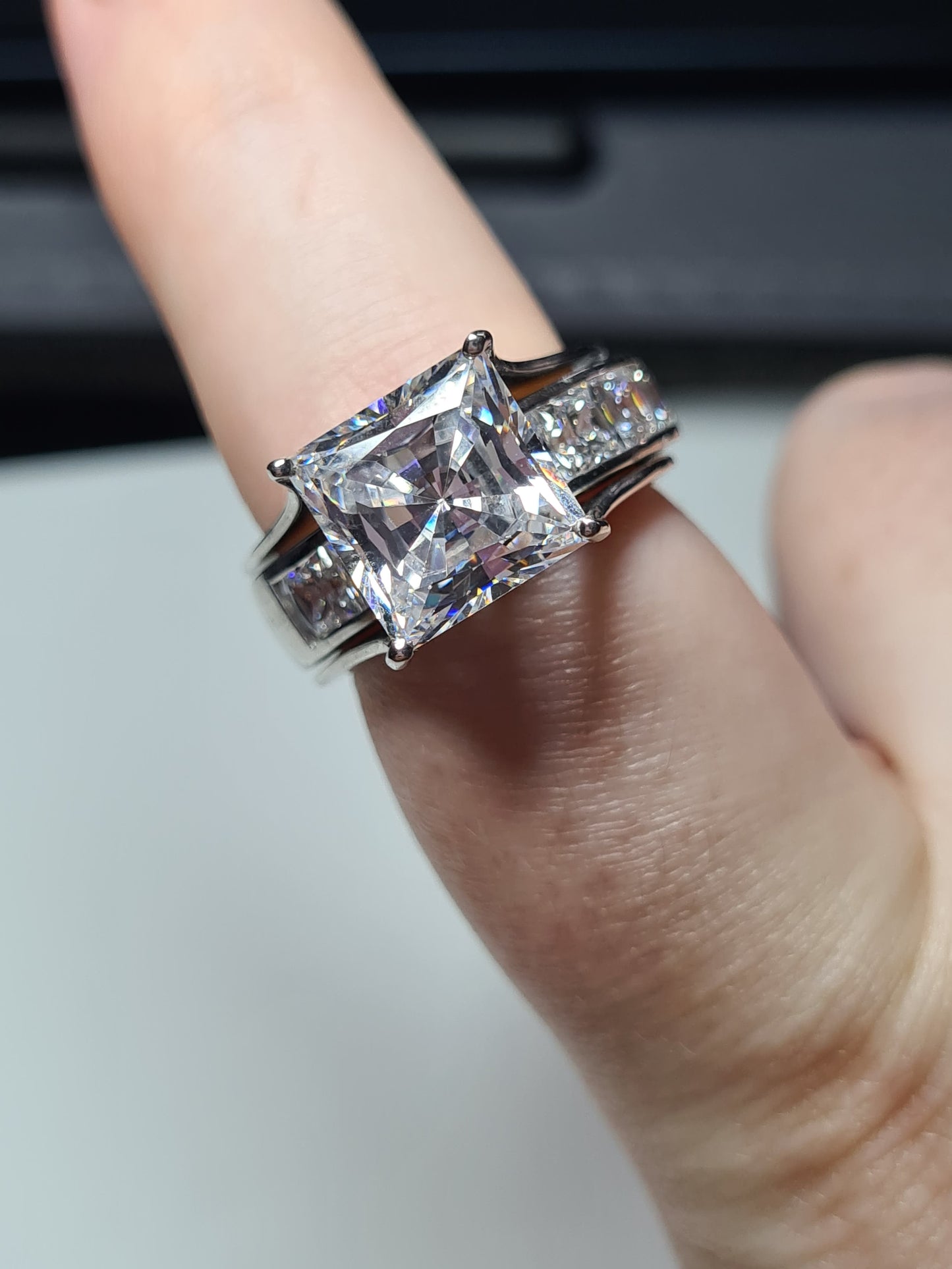 Swarovski Zirconia Removeable Statement Ring 925 Sterling Silver SIZE O