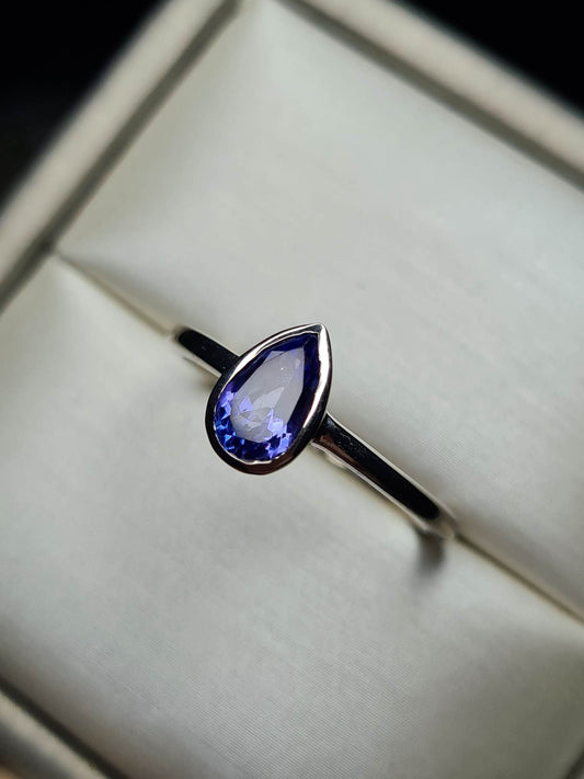 1ct Tanzanite Pear Cut Solitaire Ring 925 sterling silver SIZE Q