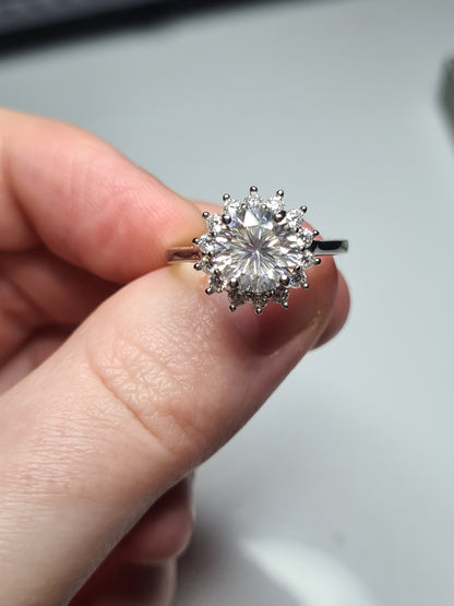 2.55ct Moissanite Halo Ring 925 sterling silver SIZE M
