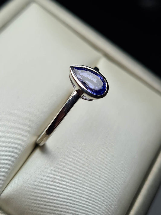 1ct Tanzanite Pear Cut Solitaire Ring 925 sterling silver SIZE Q