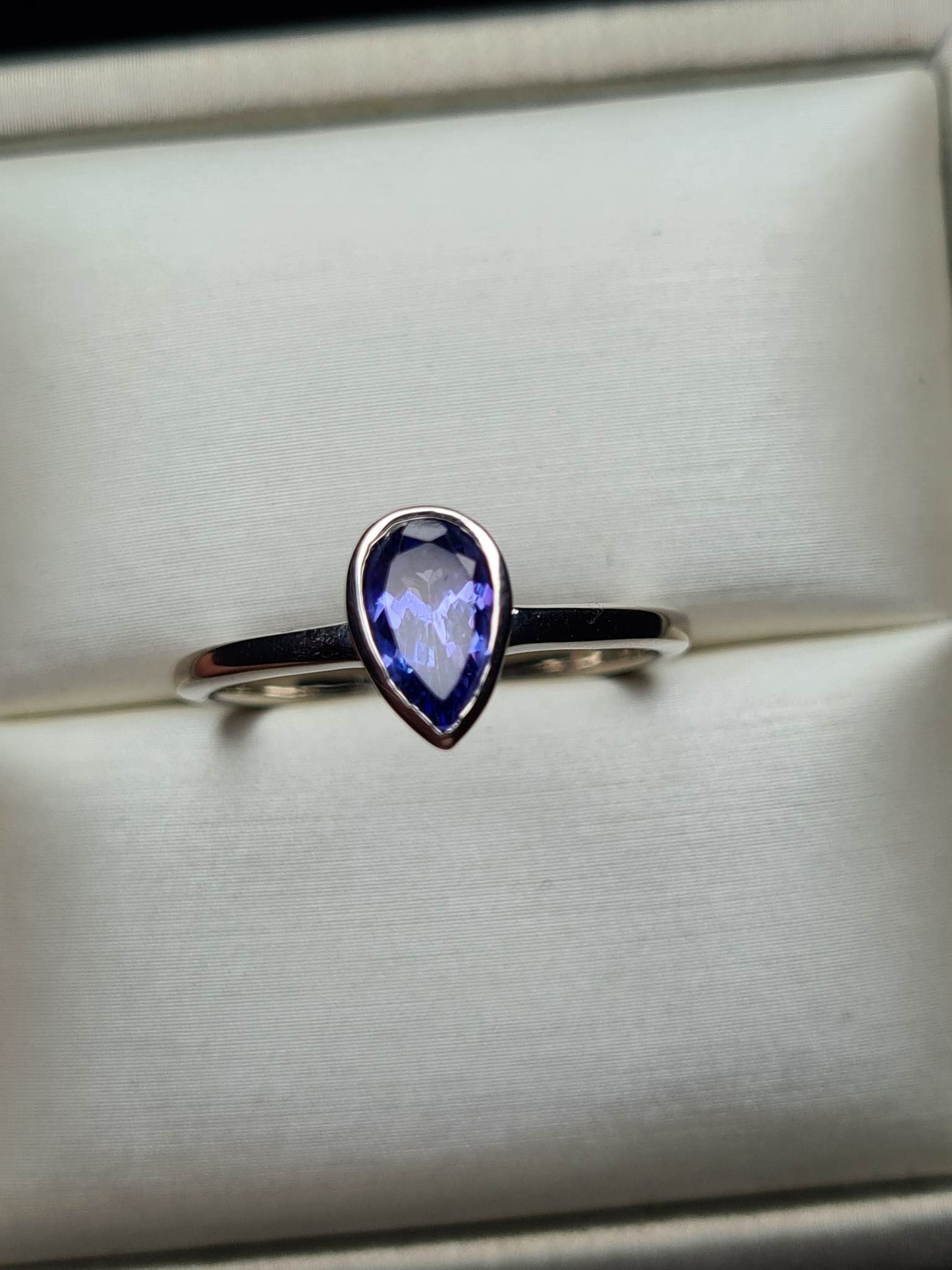 1ct Tanzanite Pear Cut Solitaire Ring 925 sterling silver SIZE Q