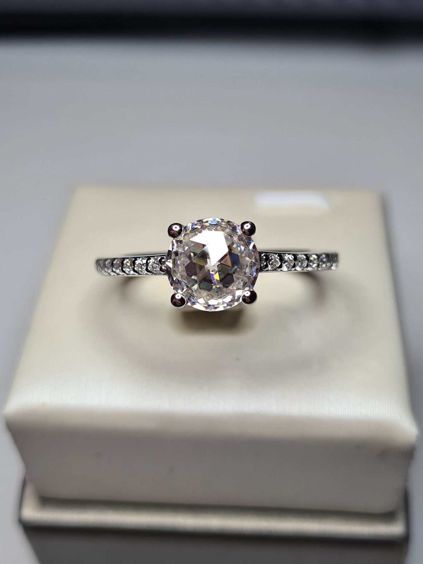 2.02 Moissanite Engagement ring 925 sterling silver SIZE T