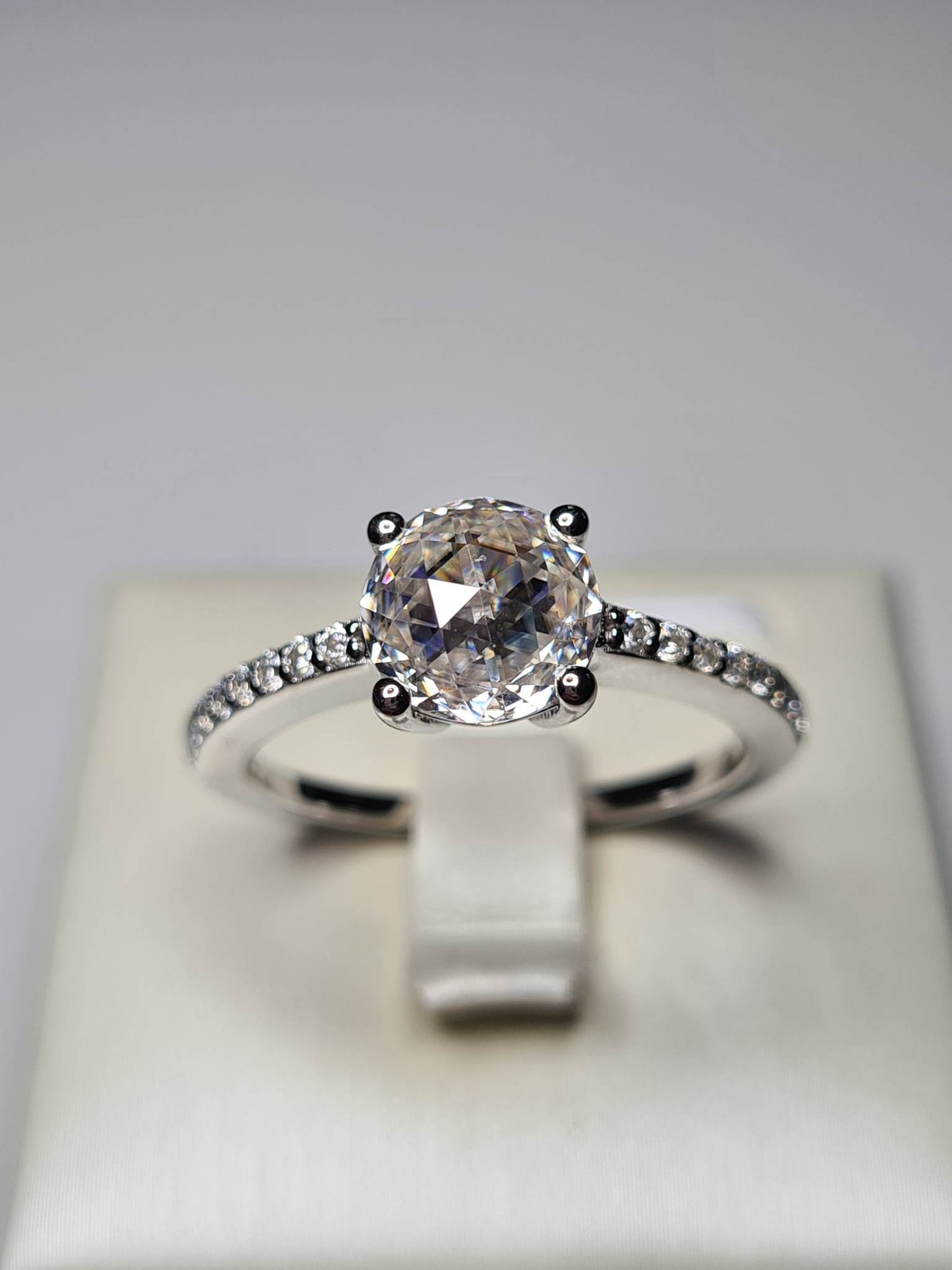 2.02 Moissanite Engagement ring 925 sterling silver SIZE T